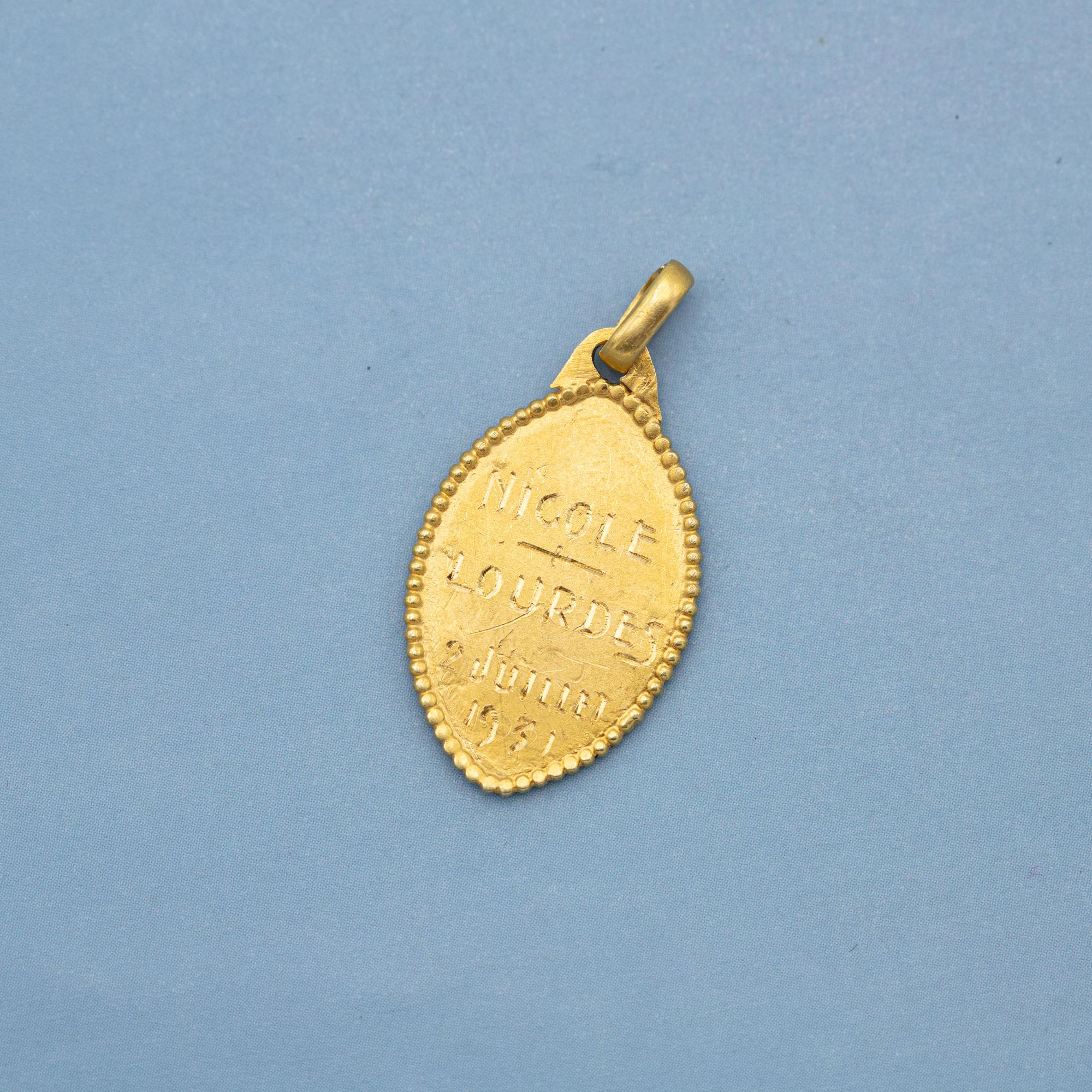 French 18K solid yellow gold Virgin Mary charm - Floral 1930's pendant - Vintage 2