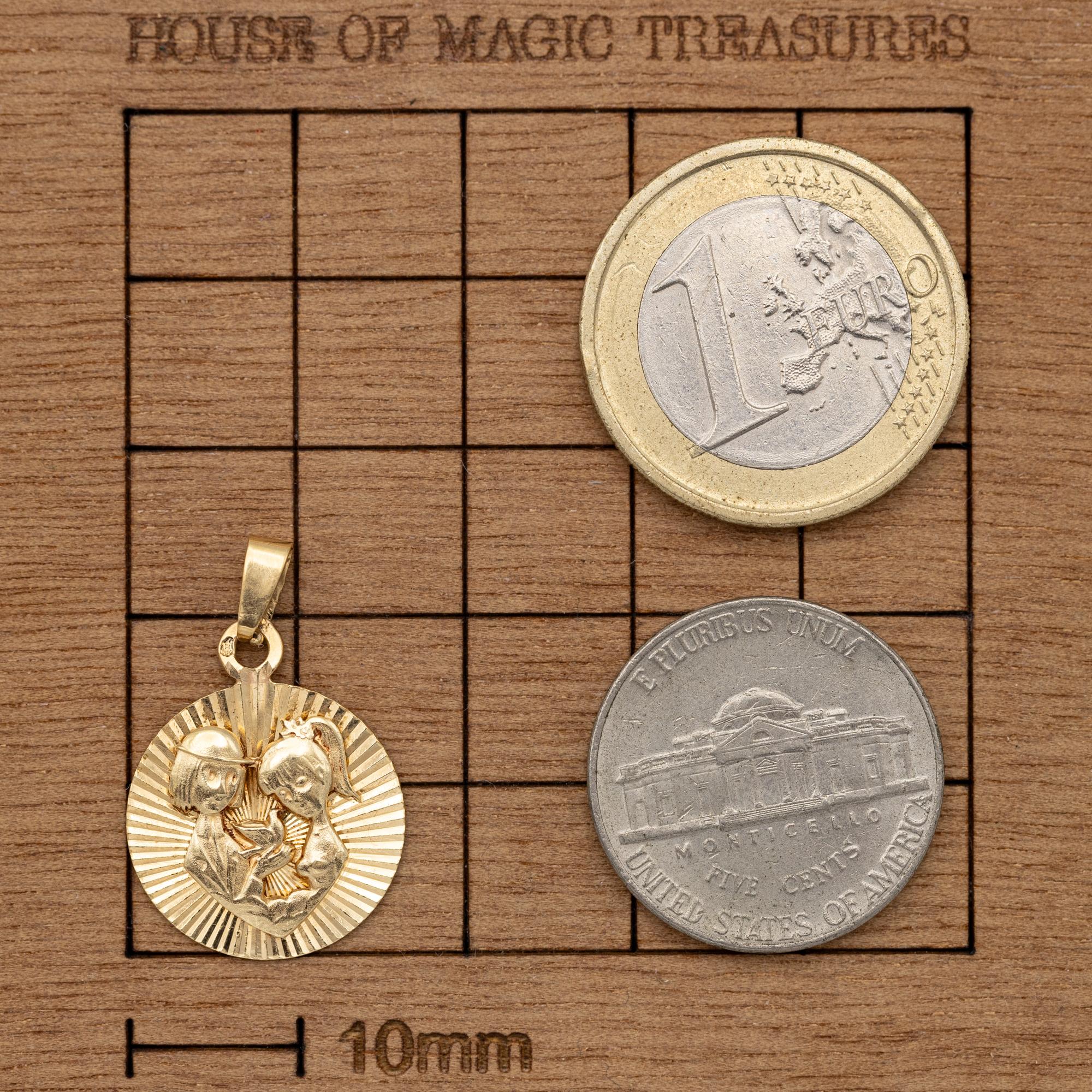 Modern French 18K Vintage Les Amoureux de Peynet pendant - 18 karat solid gold love