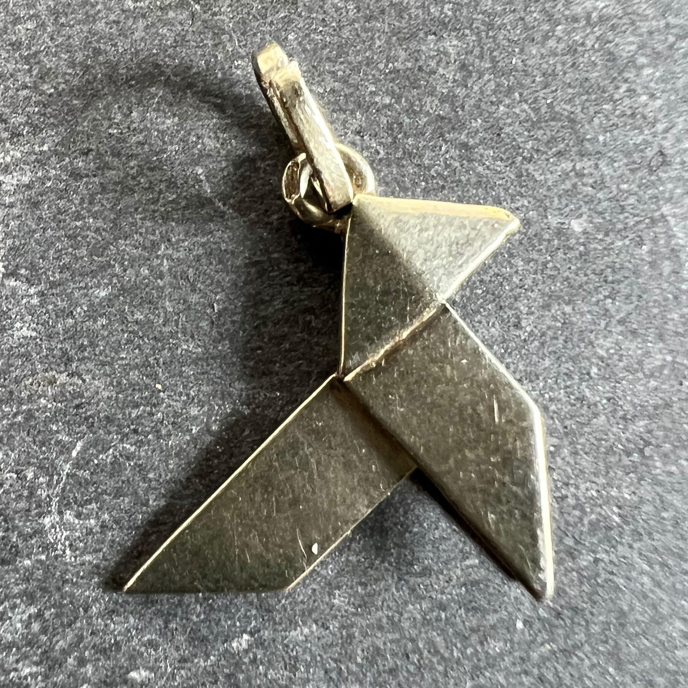French 18K White Gold Origami Bird Charm Pendant In Good Condition For Sale In London, GB