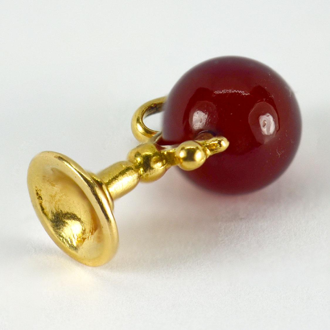 French 18K Yellow Gold Carnelian Spinning Globe Charm Pendant In Good Condition For Sale In London, GB