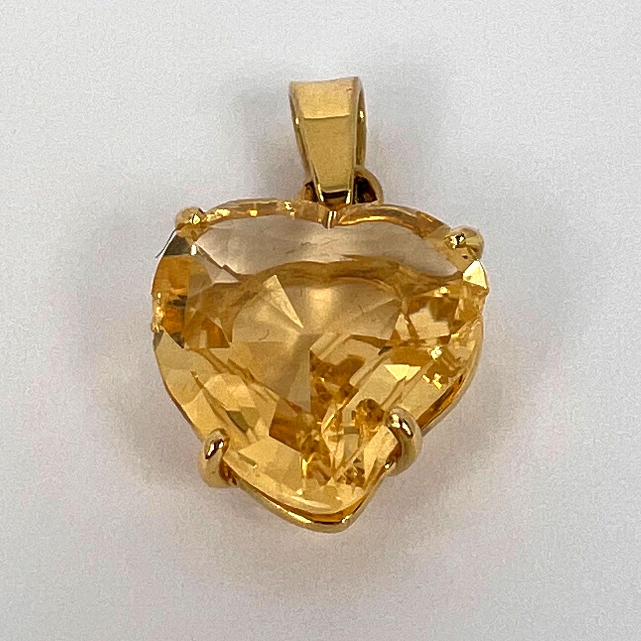 French 18k Yellow Gold Citrine Witch's Heart Charm Pendant For Sale 7