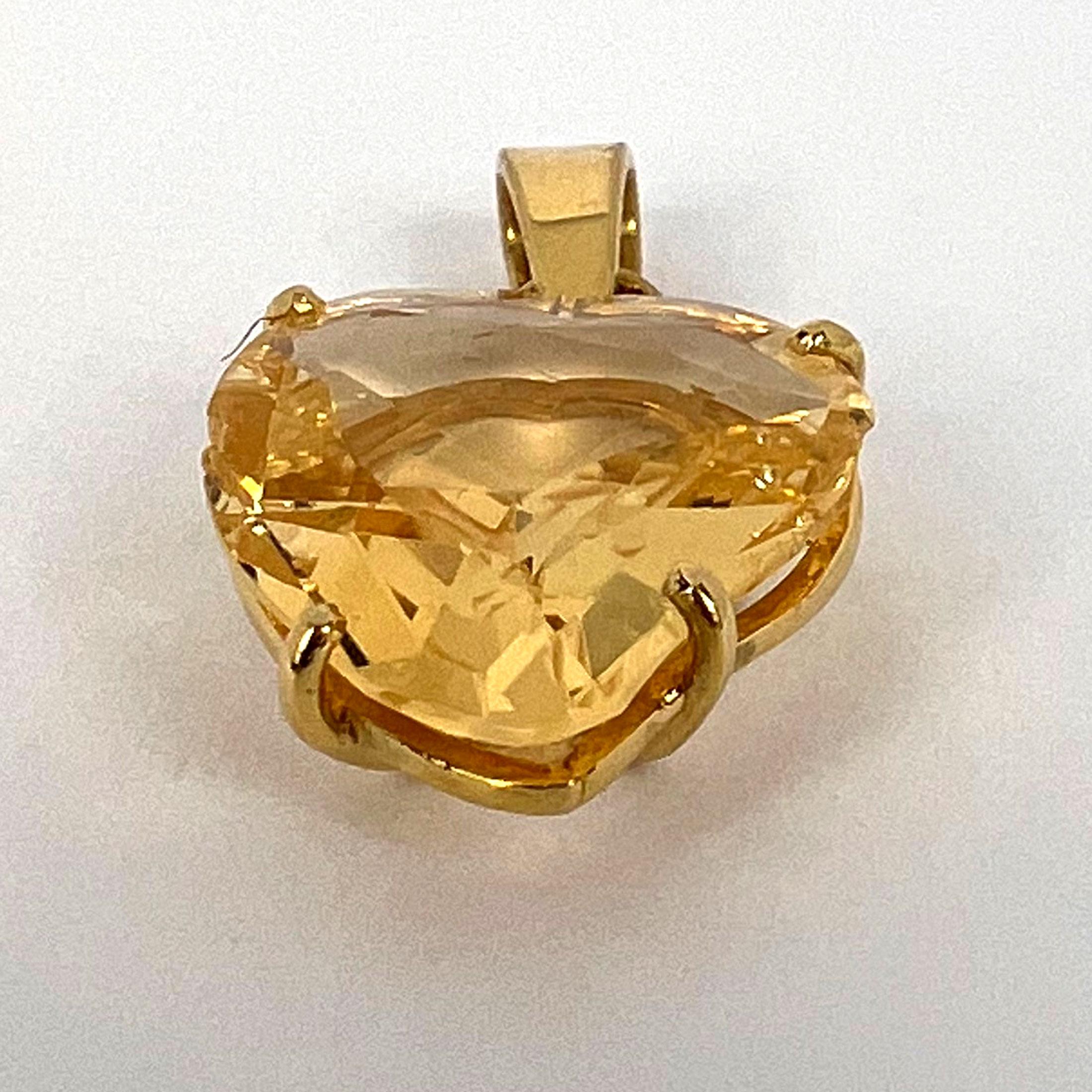 French 18k Yellow Gold Citrine Witch's Heart Charm Pendant For Sale 8