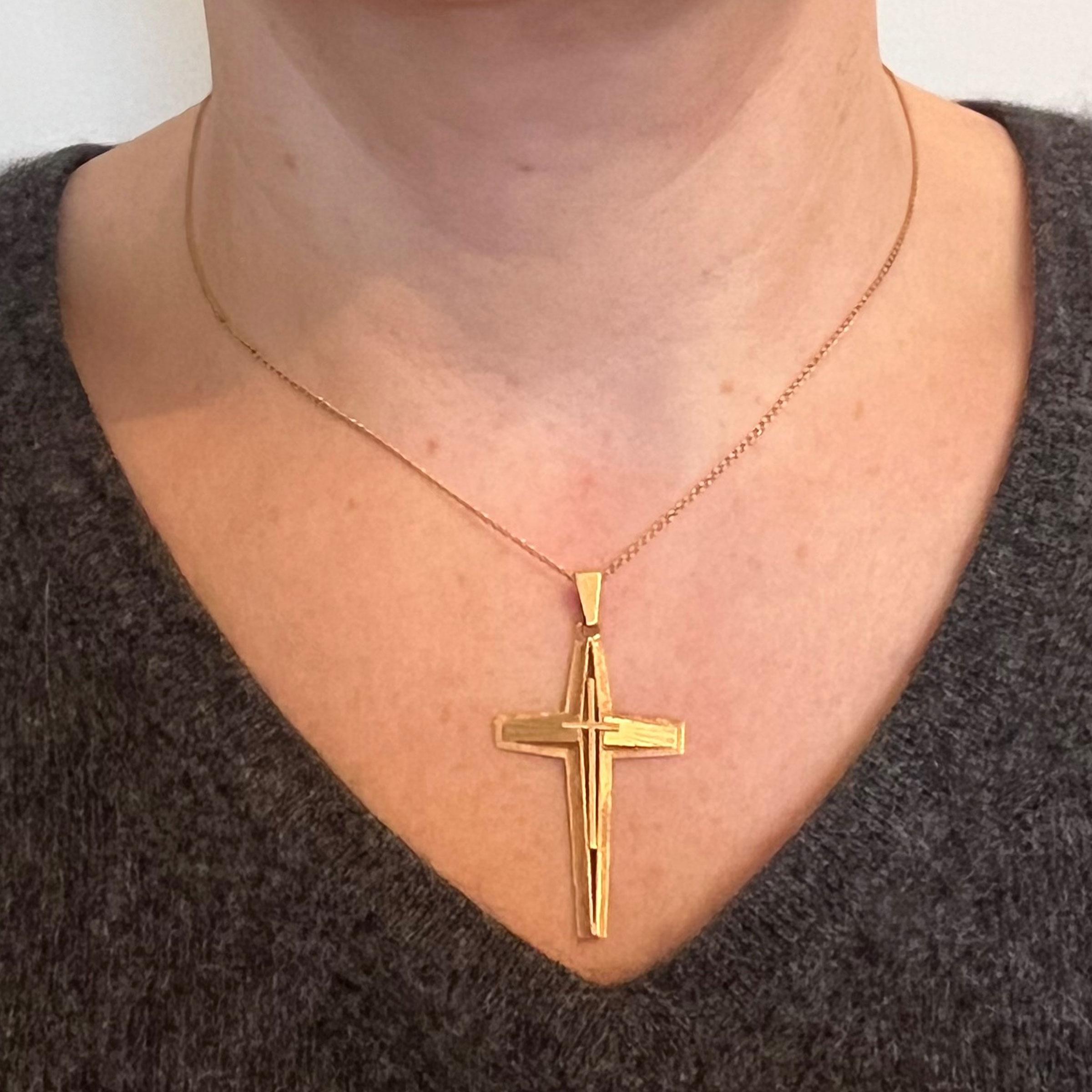 Women's or Men's French 18K Yellow Gold Cross Pendant For Sale