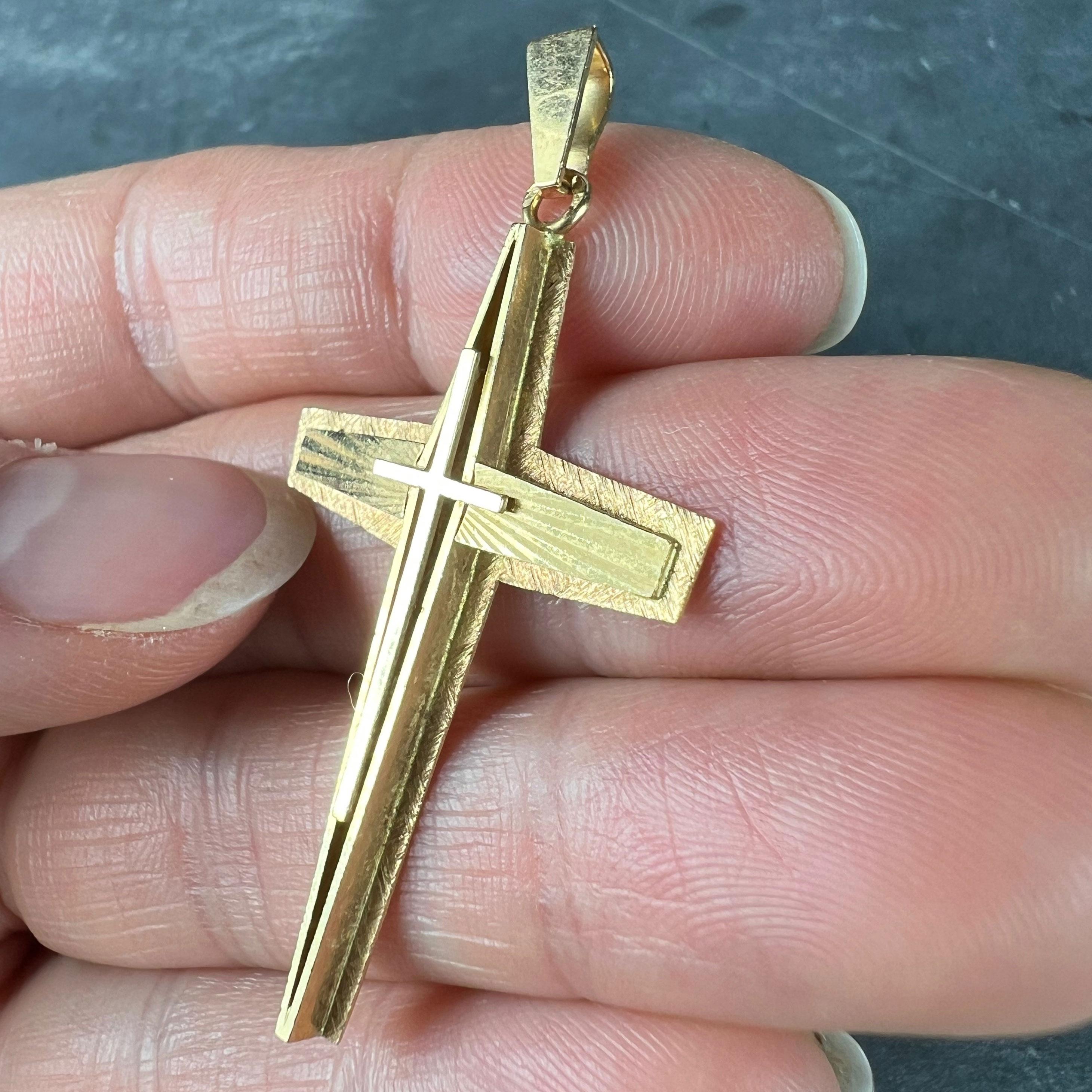 French 18K Yellow Gold Cross Pendant For Sale 2