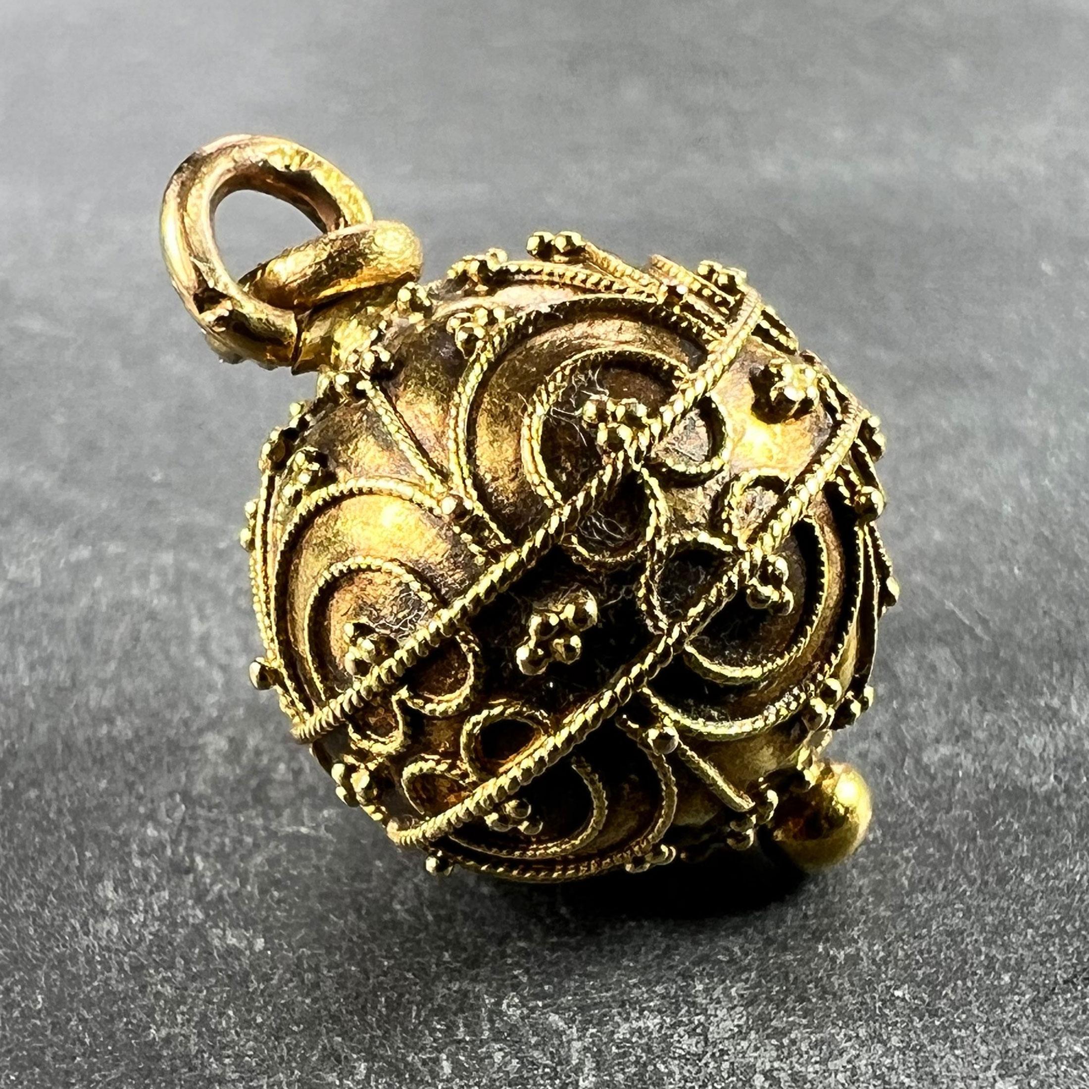 French 18K Yellow Gold Filigree Sphere Charm Pendant In Good Condition For Sale In London, GB
