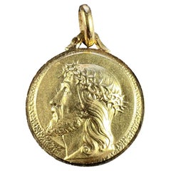French 18K Yellow Gold Jesus Christ Crown of Thorns Medal Charm Pendant
