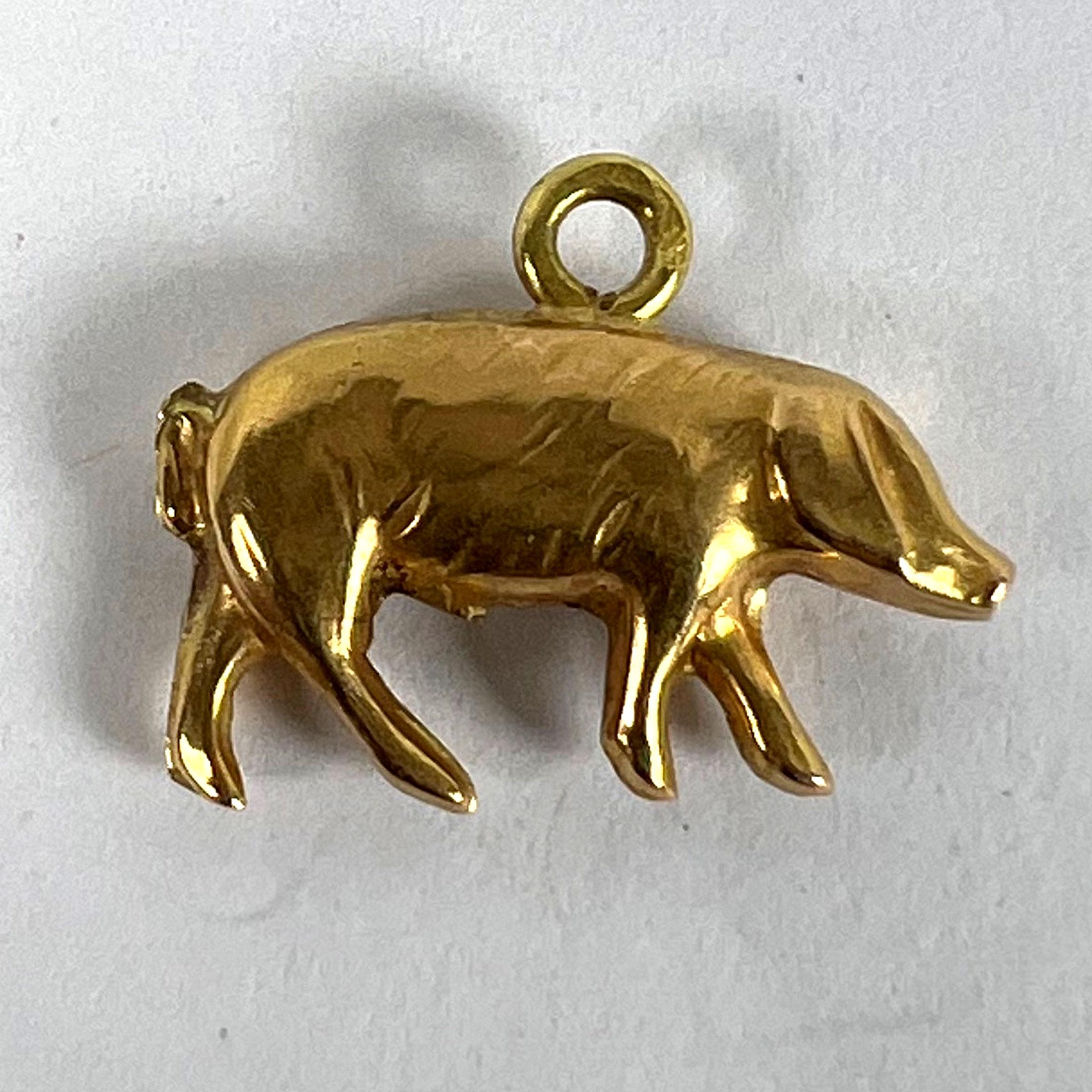 French 18K Yellow Gold Lucky Pig Charm Pendant en vente 7
