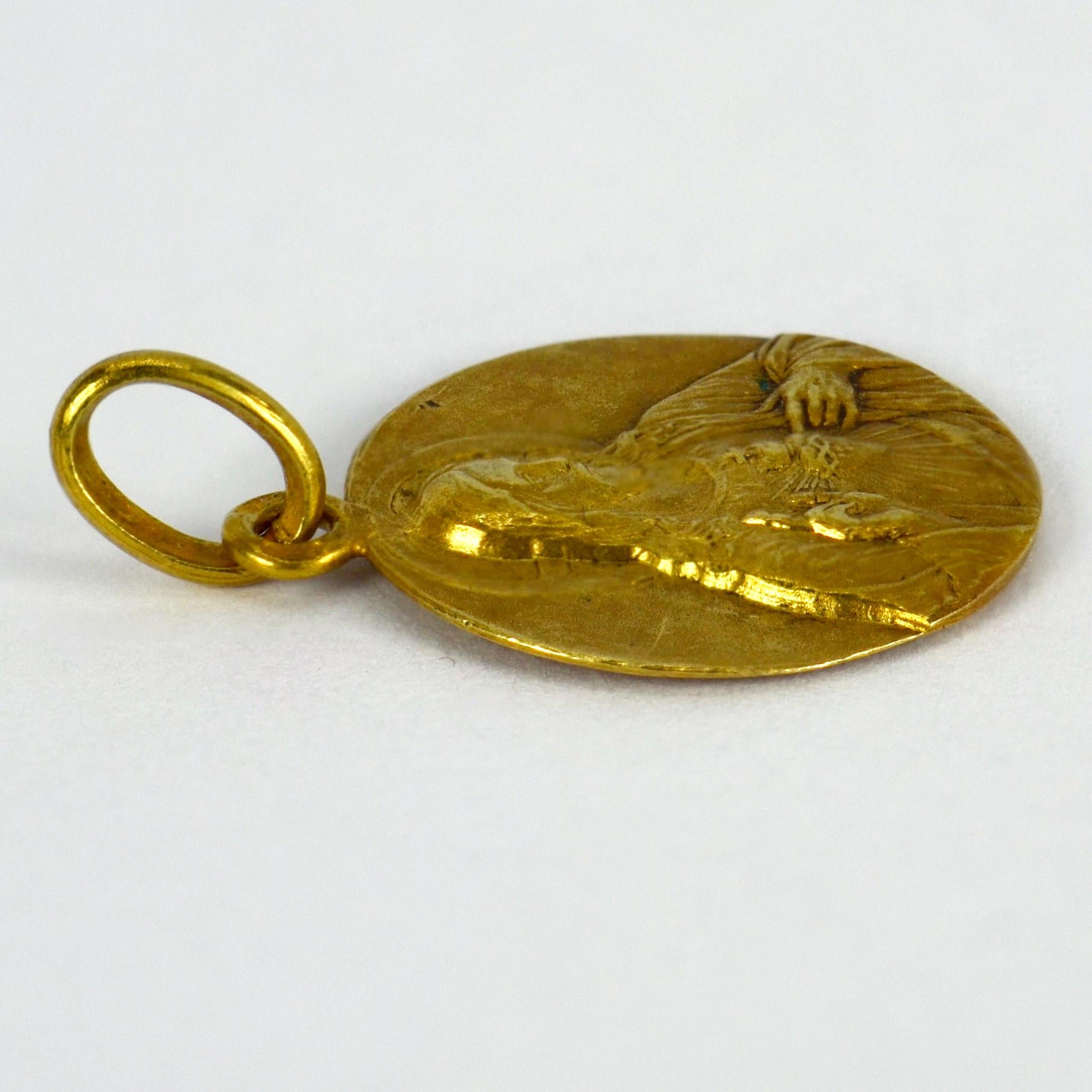 French 18 Karat Yellow Gold Montmartre Sacred Heart Charm Pendant In Good Condition In London, GB