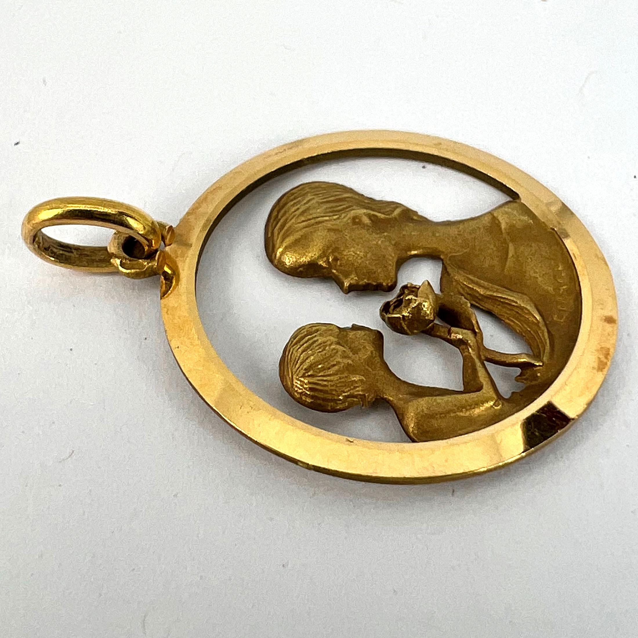 French 18K Yellow Gold Mother and Child Rose Medal Pendant For Sale 10
