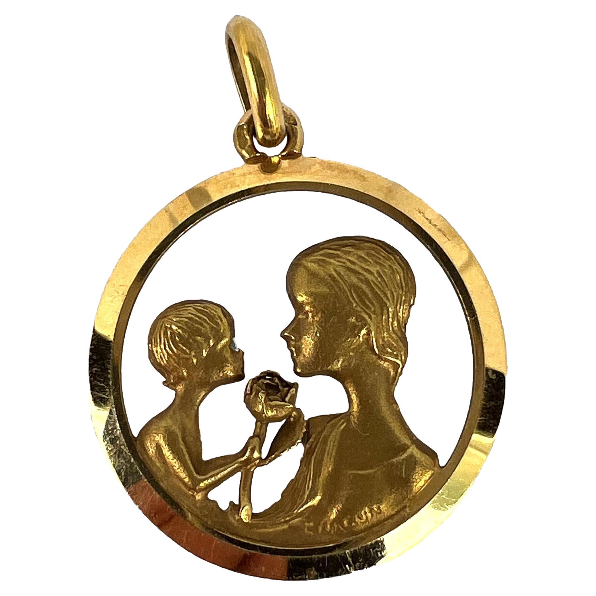 Colgante Medalla Rosa Francesa de Oro Amarillo de 18 K para Madre e Hijo