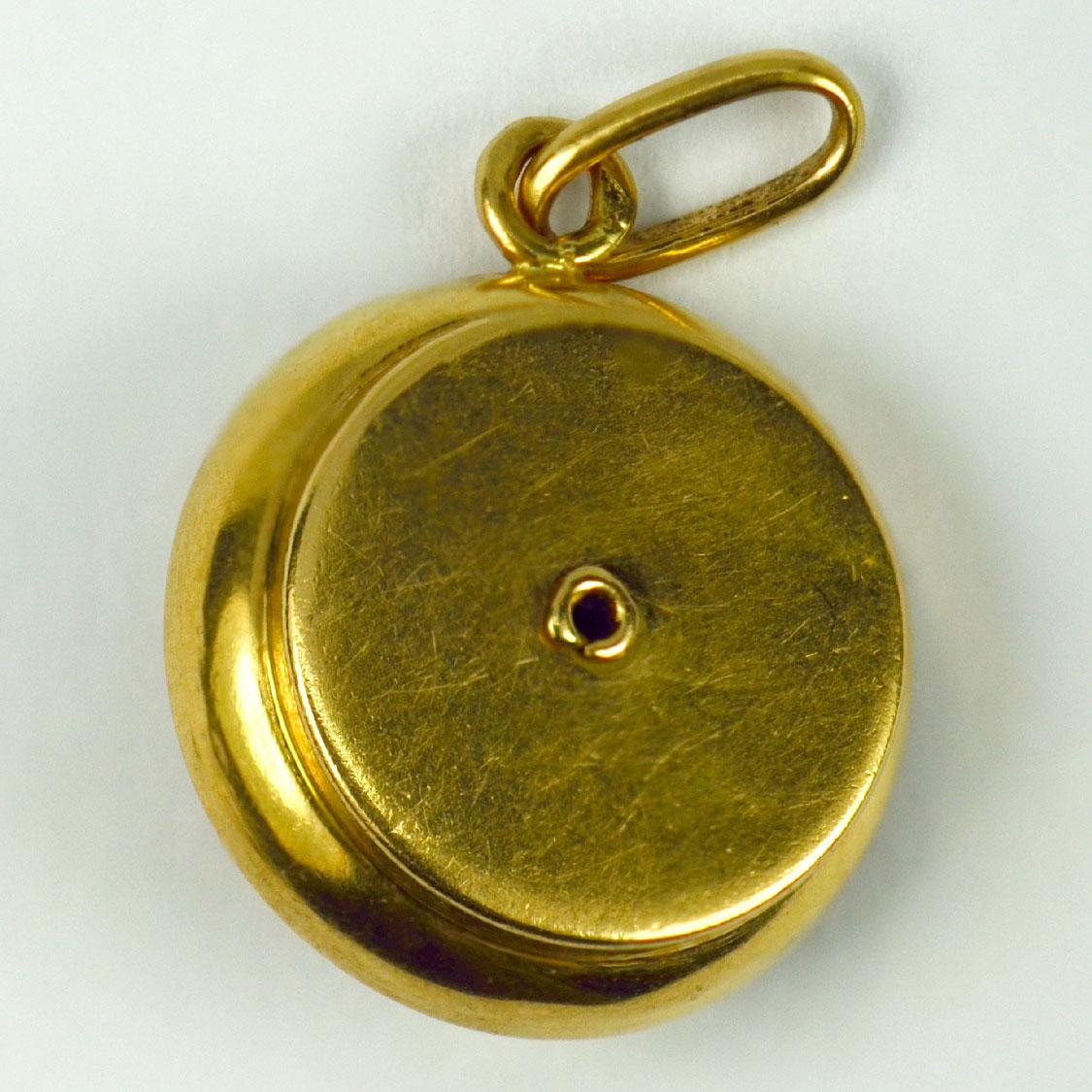 French 18K Yellow Gold Roulette Wheel Charm Pendant In Good Condition In London, GB