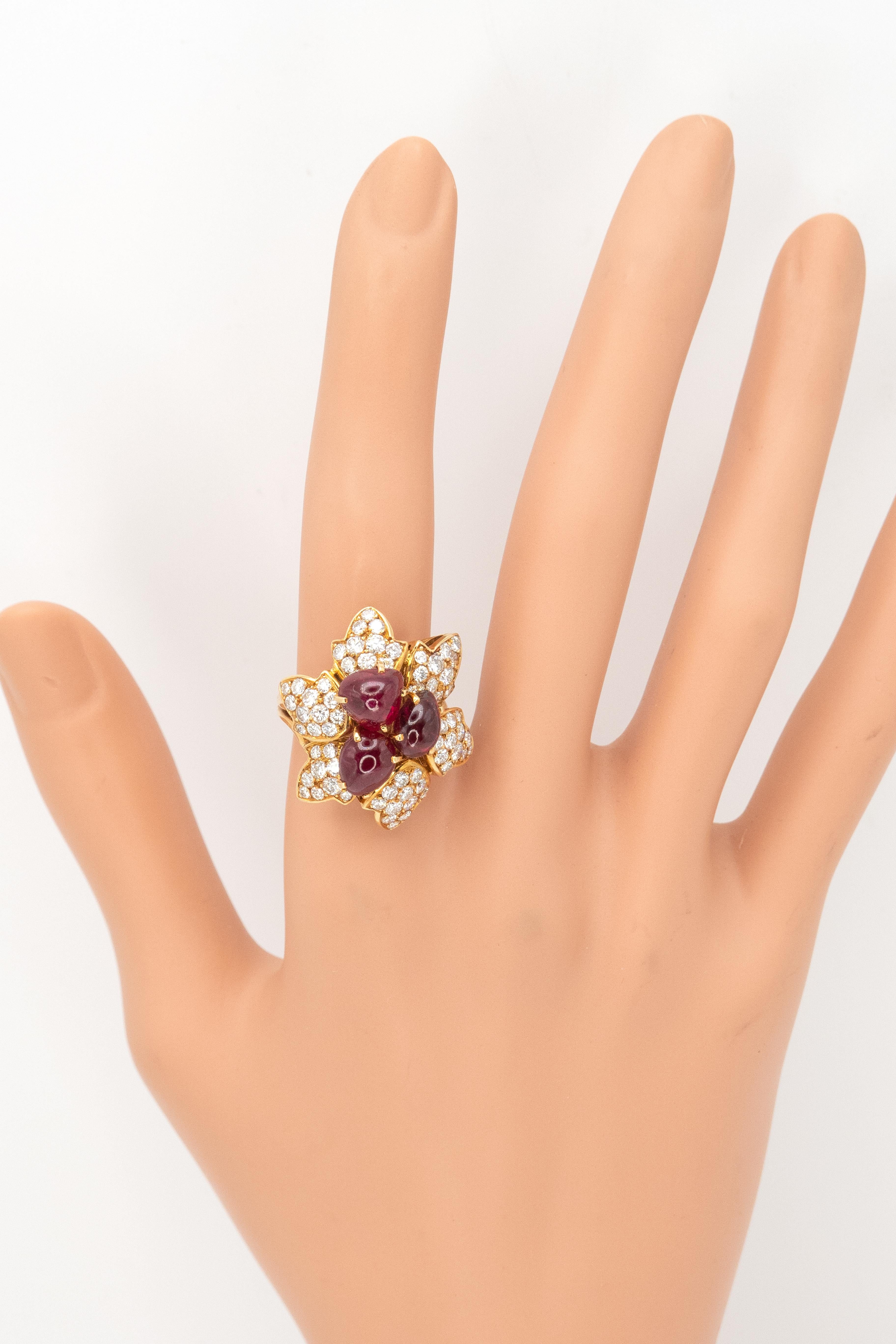 Bague française en or jaune 18K avec rubis et diamants en vente 7