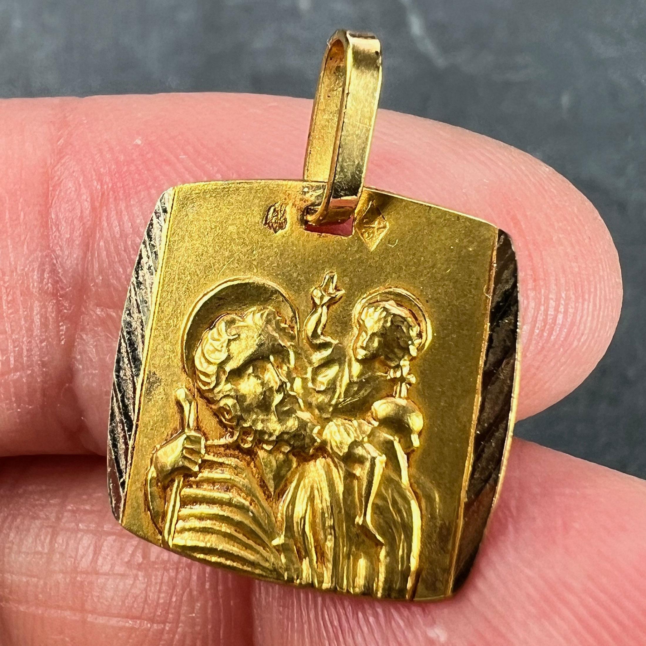 French 18K Yellow Gold Saint Christopher Charm Pendant For Sale 1