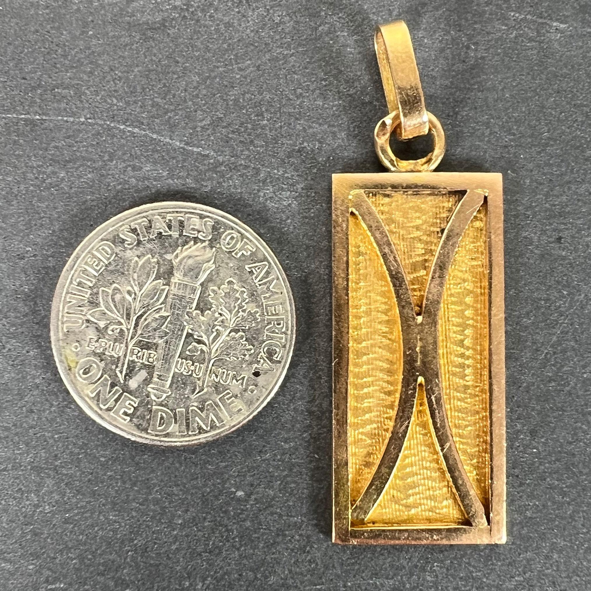 Ciondolo francese in oro giallo 18 carati con simbolo dello Zodiac Pisces in vendita 6