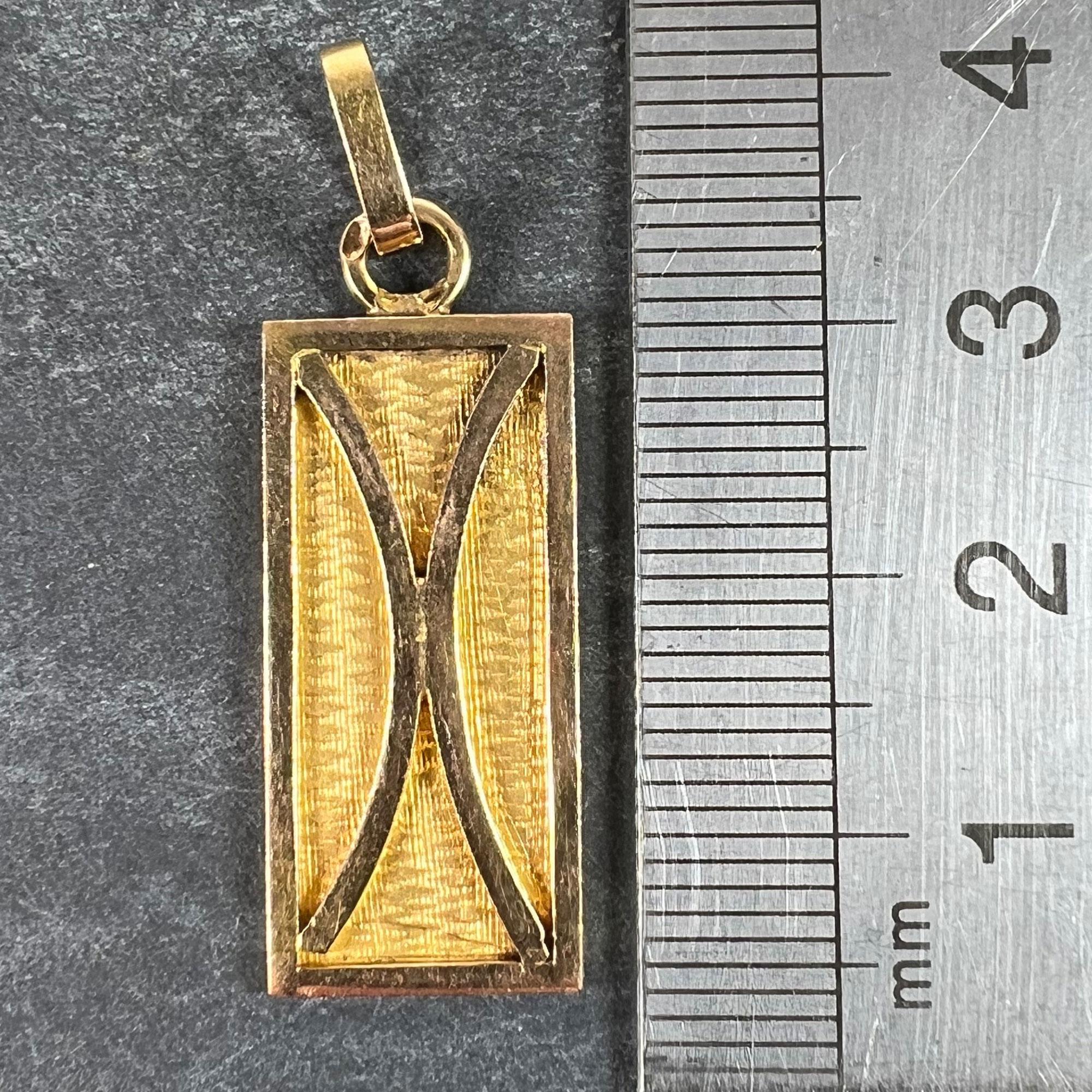 Ciondolo francese in oro giallo 18 carati con simbolo dello Zodiac Pisces in vendita 5