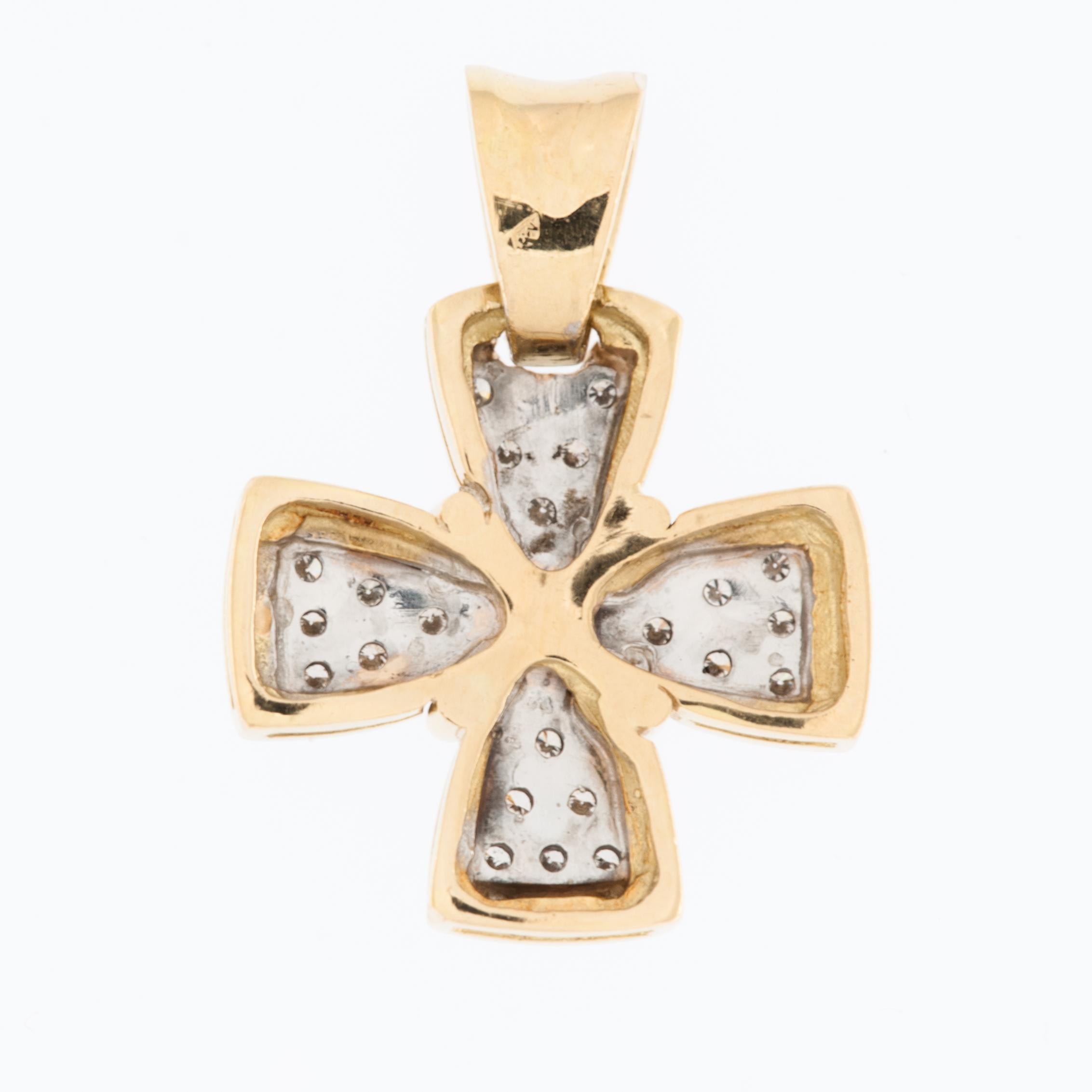 Moderne Croix française en or 18 carats avec diamants  en vente