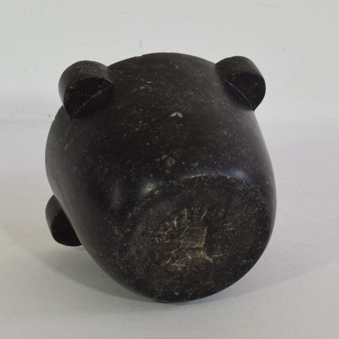 Mortar aus schwarzem Marmor aus dem 18. bis 19. Jahrhundert im Angebot 3