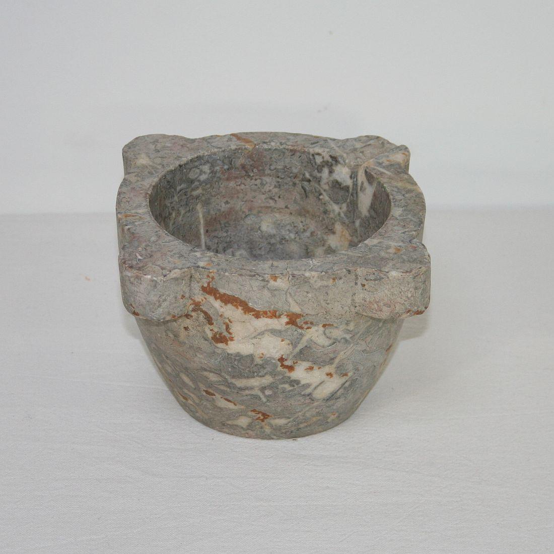 French 18th-19th Century Grey Marble Mortar In Good Condition In Buisson, FR
