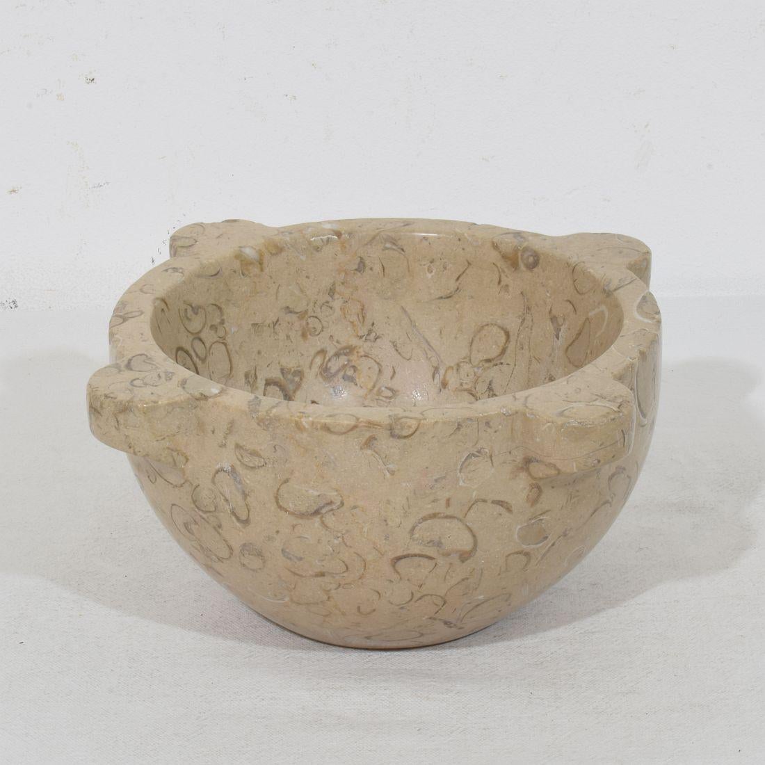 Piccolo mortaio di marmo francese del XVIII-XIX secolo In condizioni buone in vendita a Buisson, FR