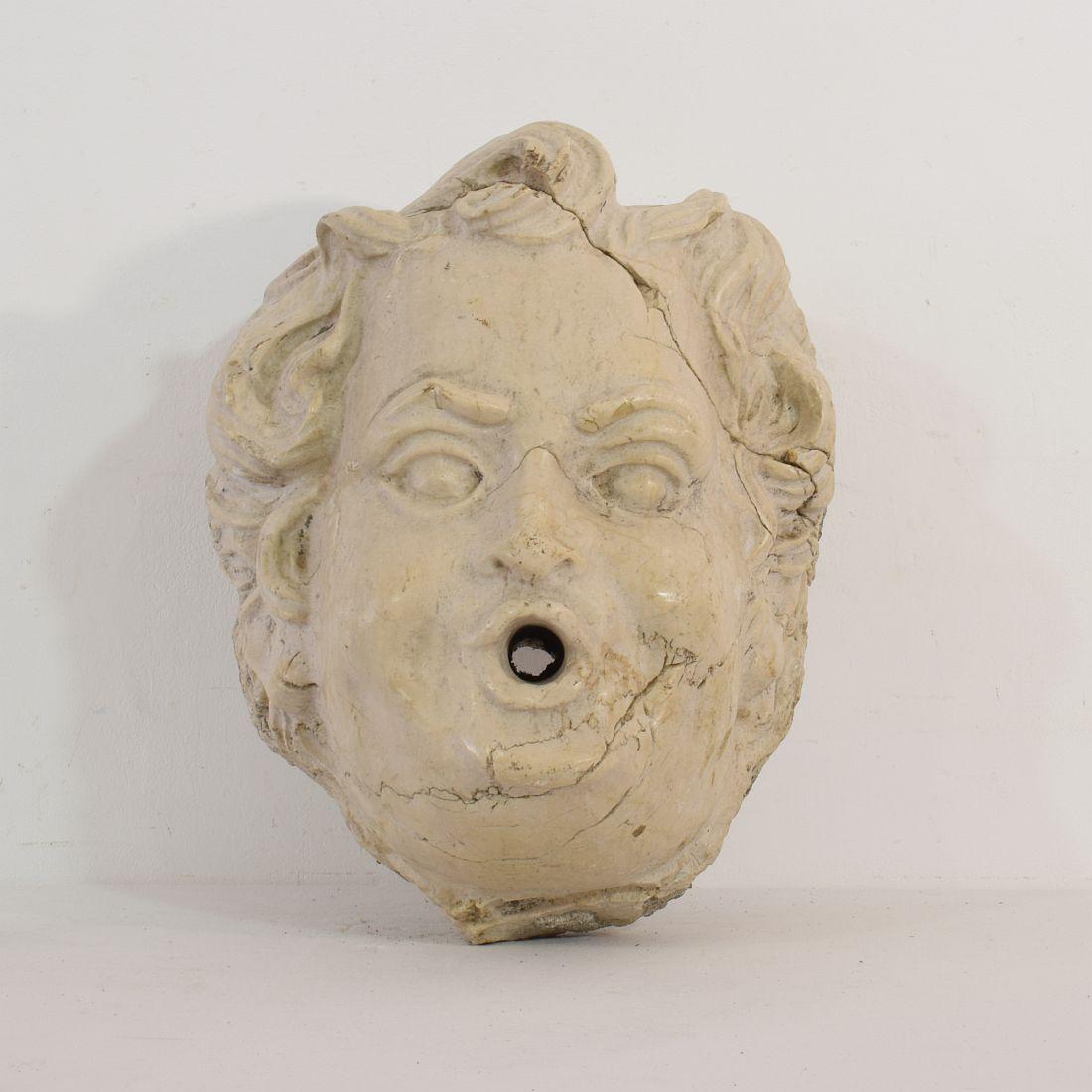 French 18th Century Baroque Carved Stone Fountain Head In Fair Condition In Buisson, FR