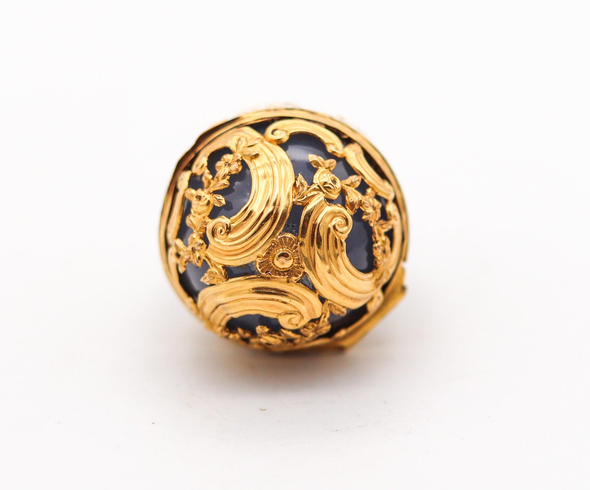 FRENCH 18th Century Baroque Egg Shaped Box In 18Kt Gold With Agate & Bloodstone 2