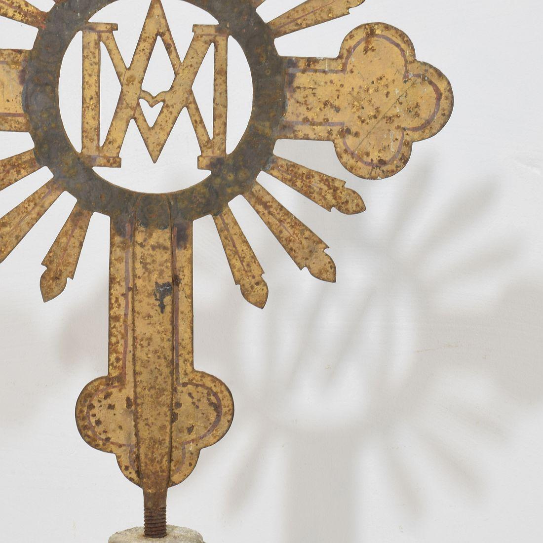 Croix de procession baroque française du 18e siècle en métal doré en vente 10