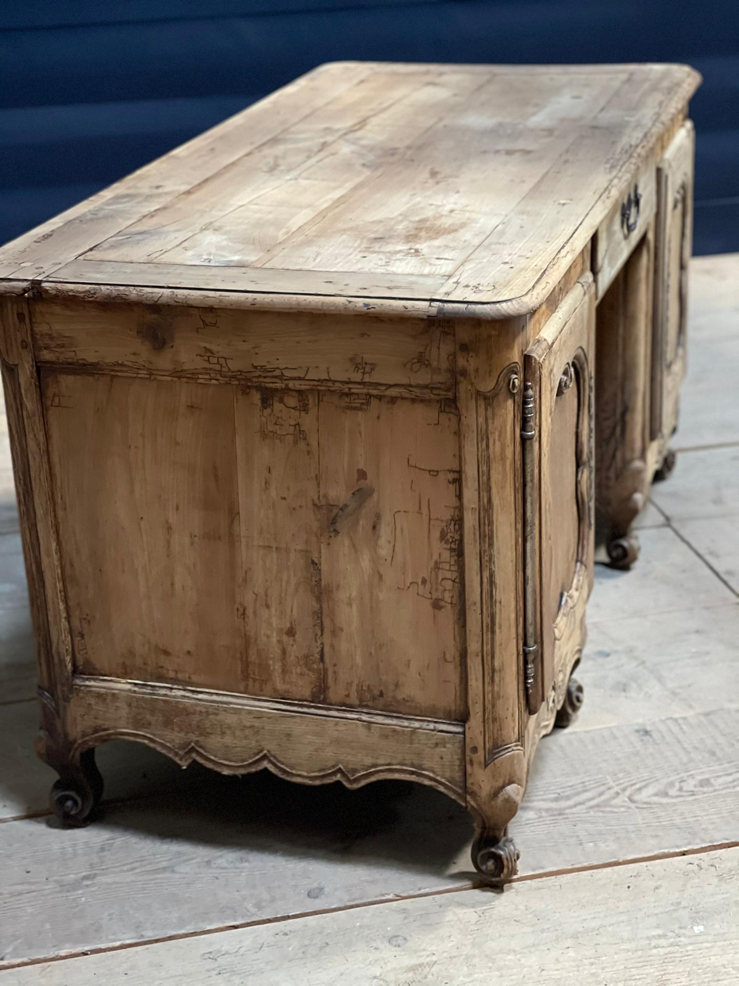 French 18th Century Bleached Desk For Sale 5