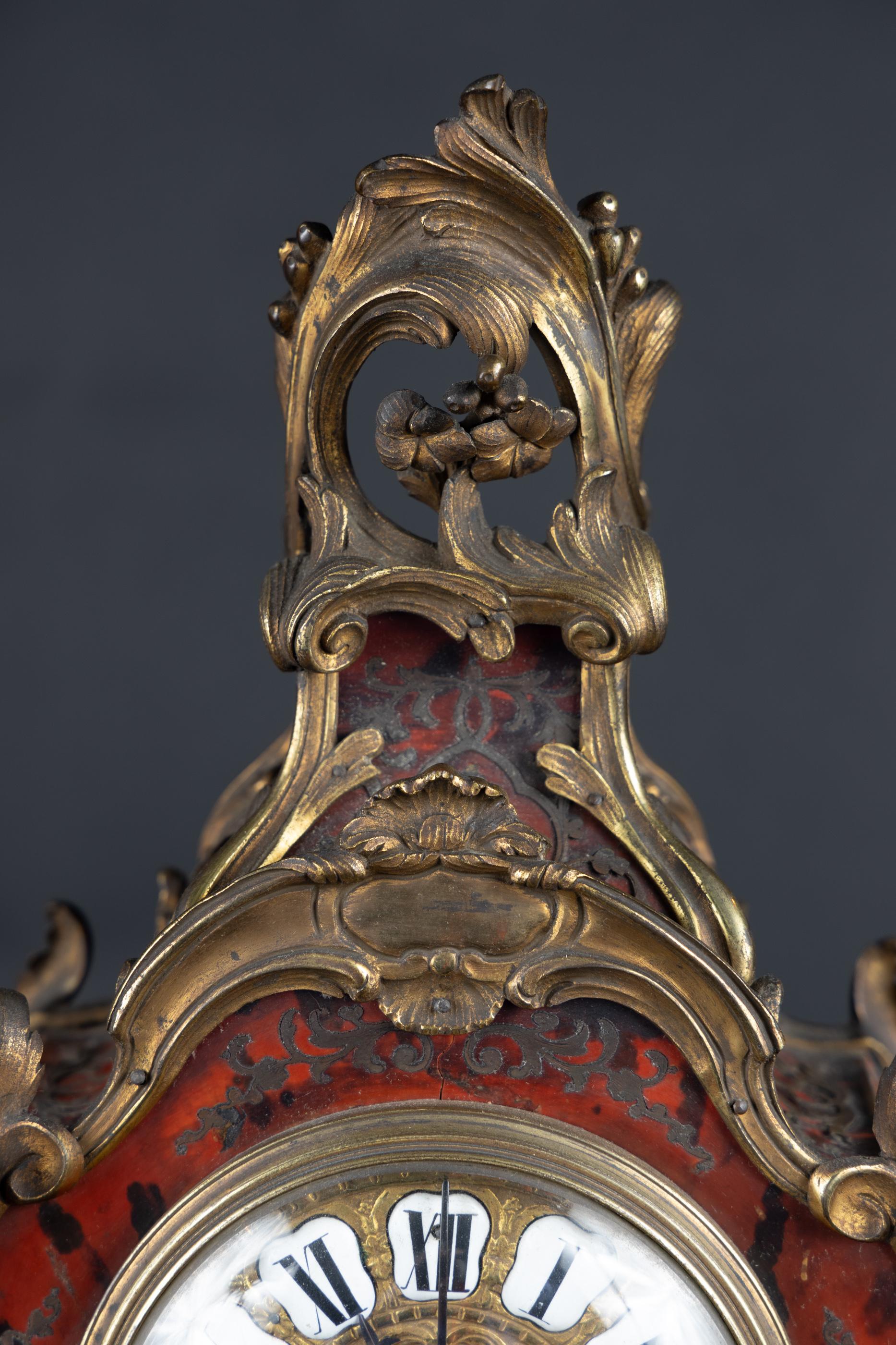 Französische Boulle-Uhr des 18. Jahrhunderts auf Boulle-Stand, Louis XV (18. Jahrhundert und früher) im Angebot