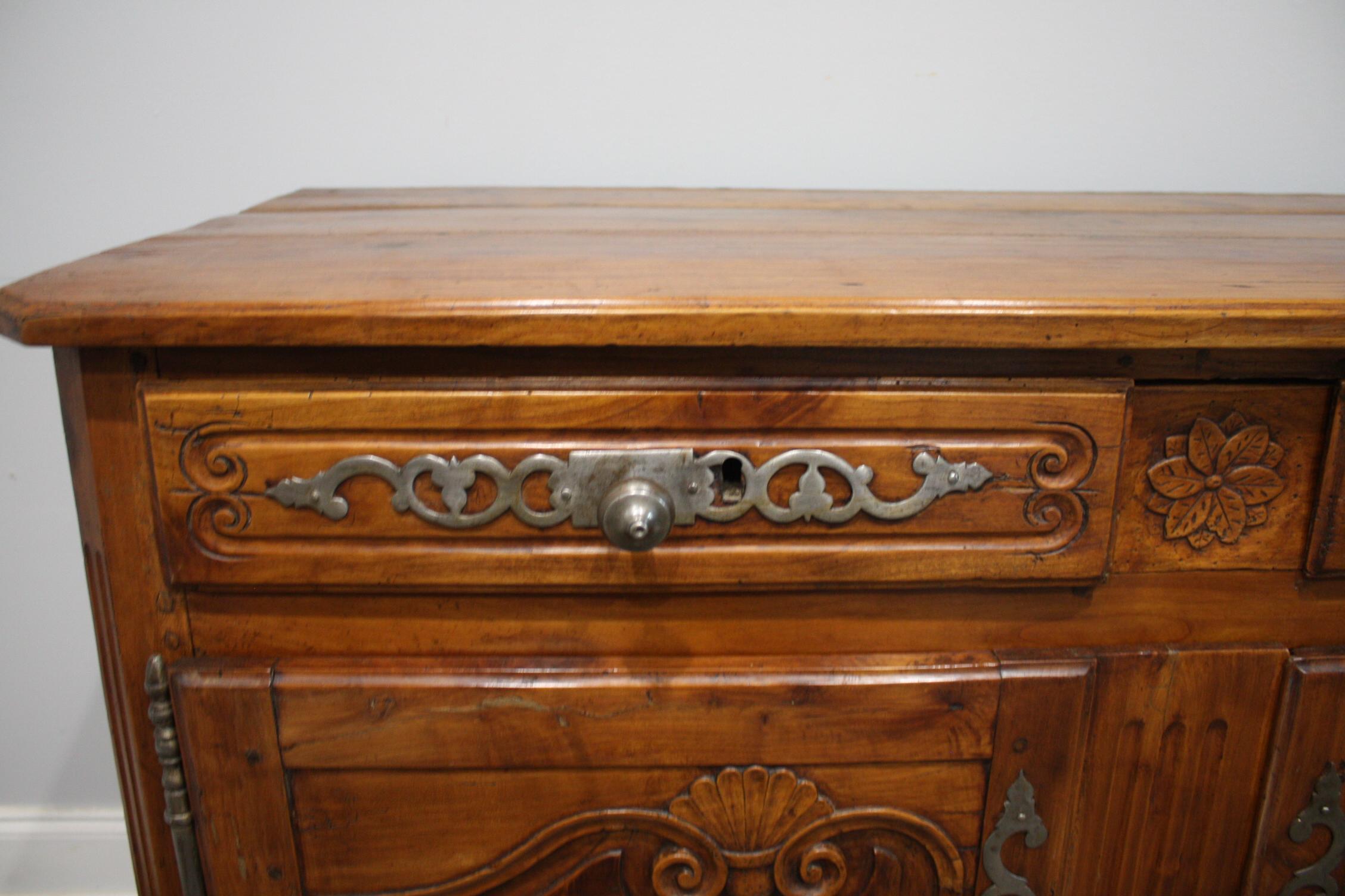 Louis XV French 18th Century Buffet For Sale