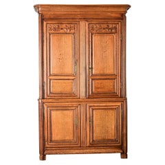 Buffet à Deux Corps in Oak francese intagliato del XVIII secolo