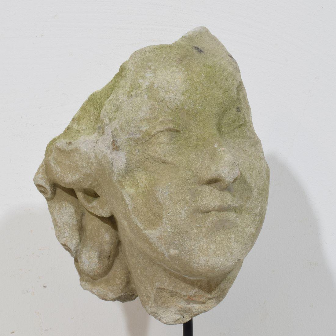 French, 18th Century Carved Stone Head Fragment in vendita 3