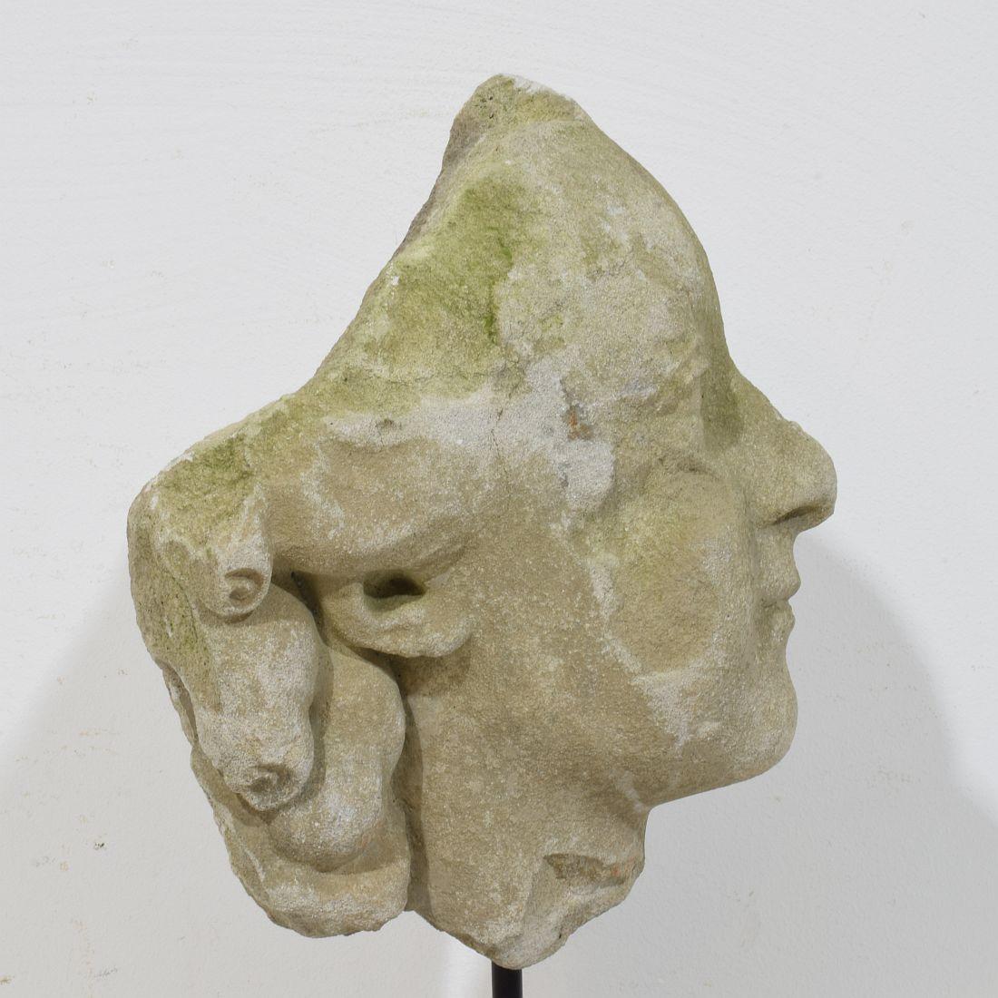 French, 18th Century Carved Stone Head Fragment in vendita 5