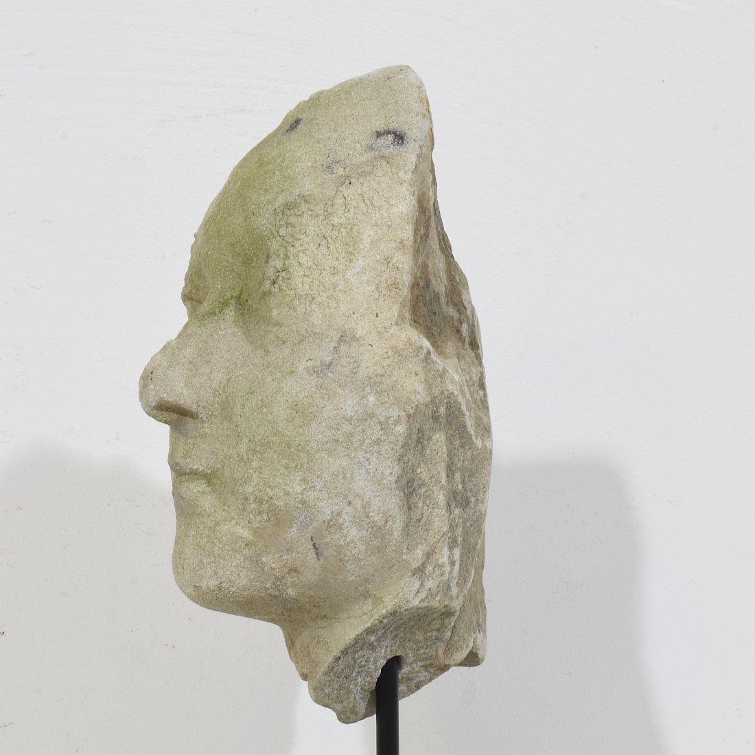 French, 18th Century Carved Stone Head Fragment in vendita 8