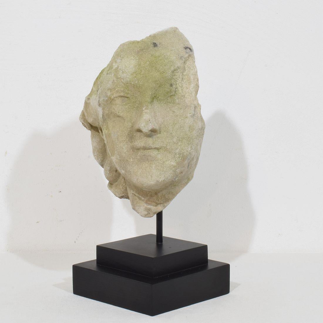 French, 18th Century Carved Stone Head Fragment in vendita 1