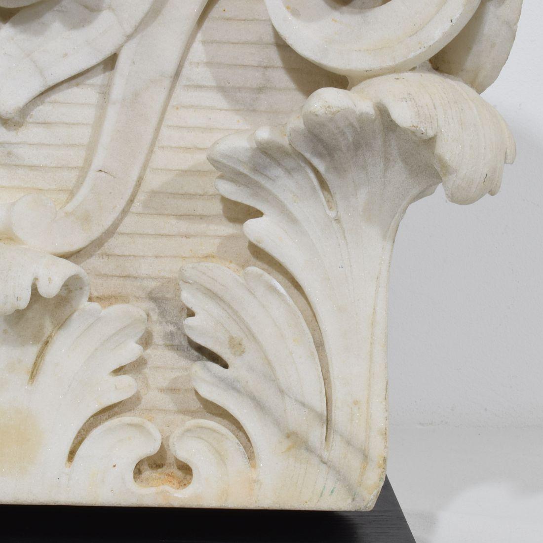French, 18th Century, Carved White Marble Capital With Angel Head For Sale 10