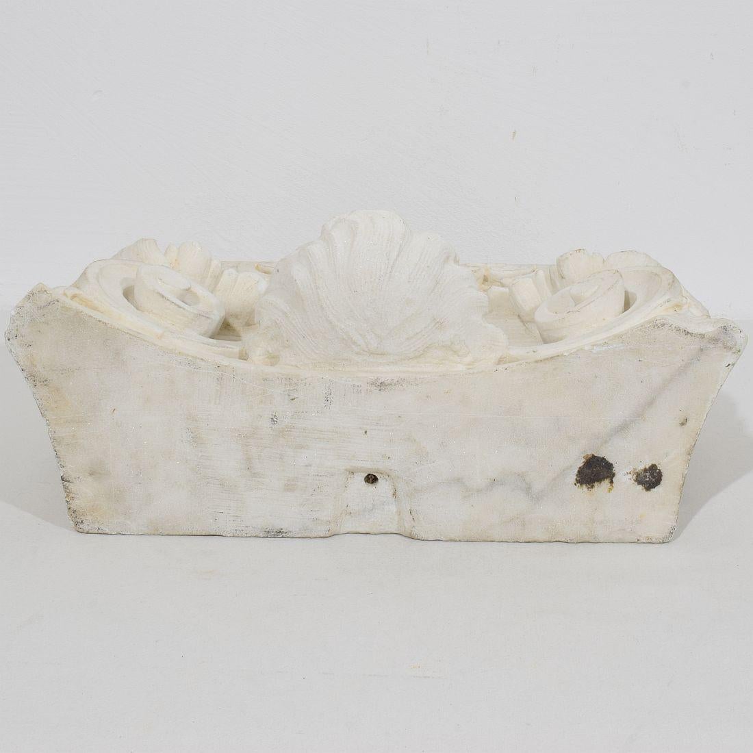 French, 18th Century, Carved White Marble Capital With Angel Head For Sale 15