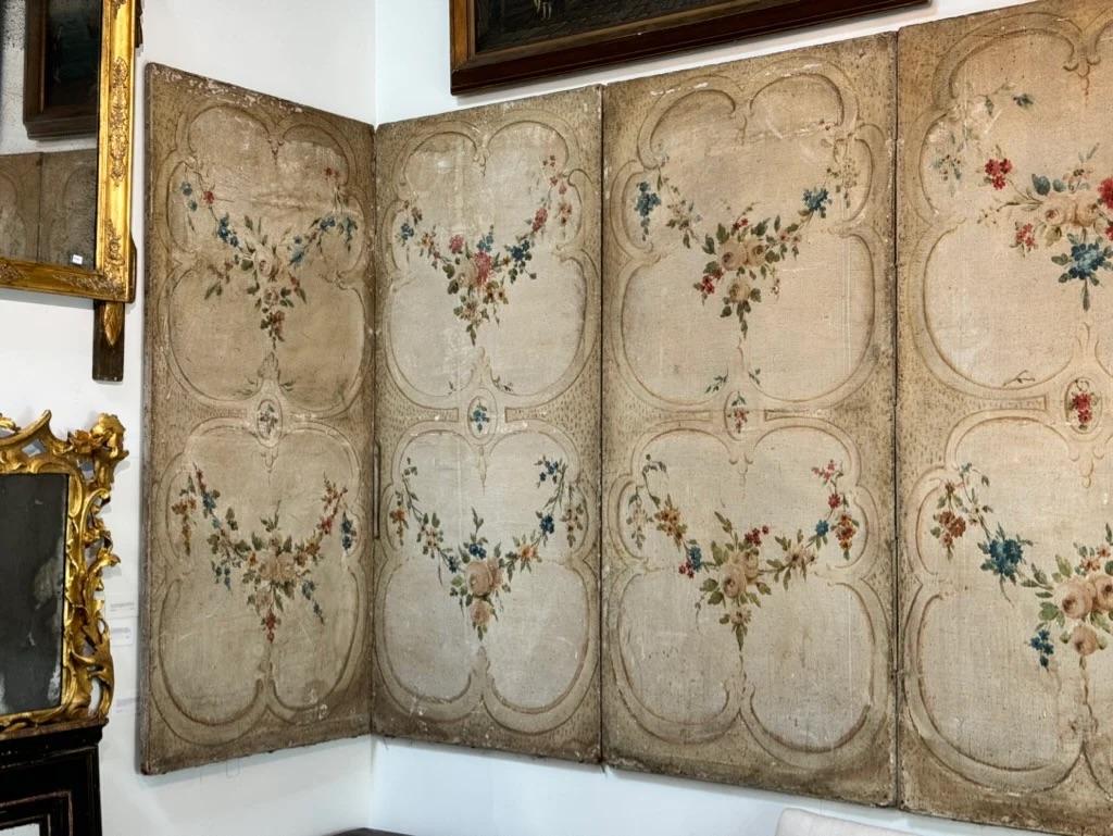 French 18th Century Chateau Screen, 8 Panels In Good Condition In Charlottesville, VA