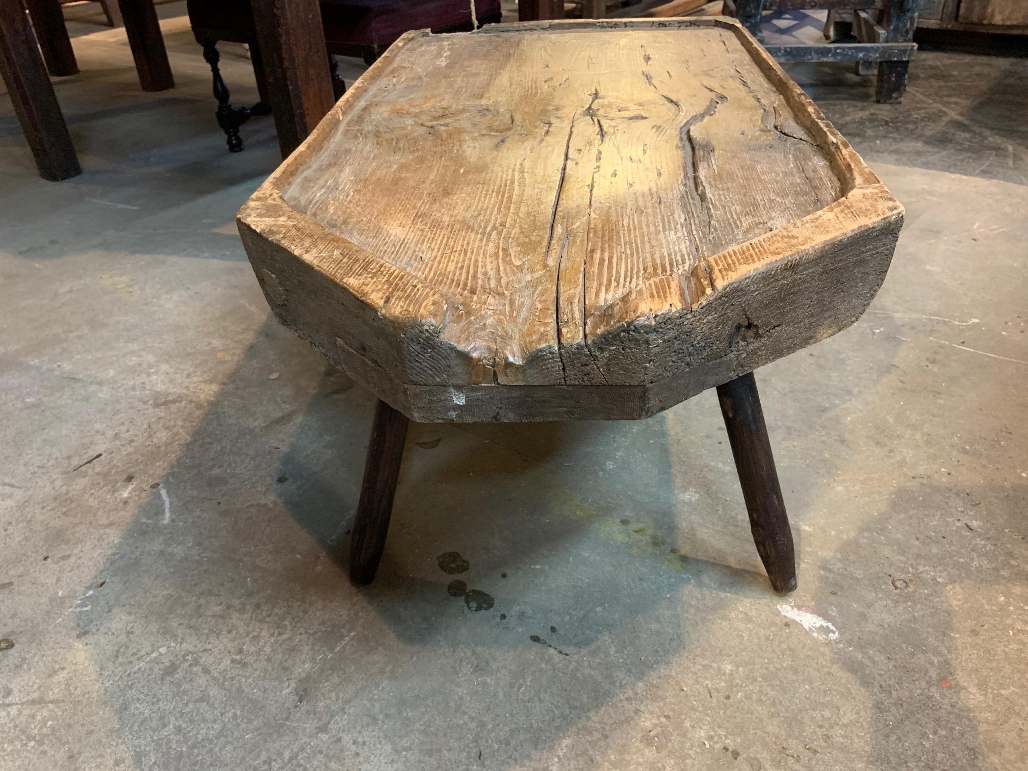 French 18th Century Cheese Board, Coffee Table In Good Condition In Atlanta, GA