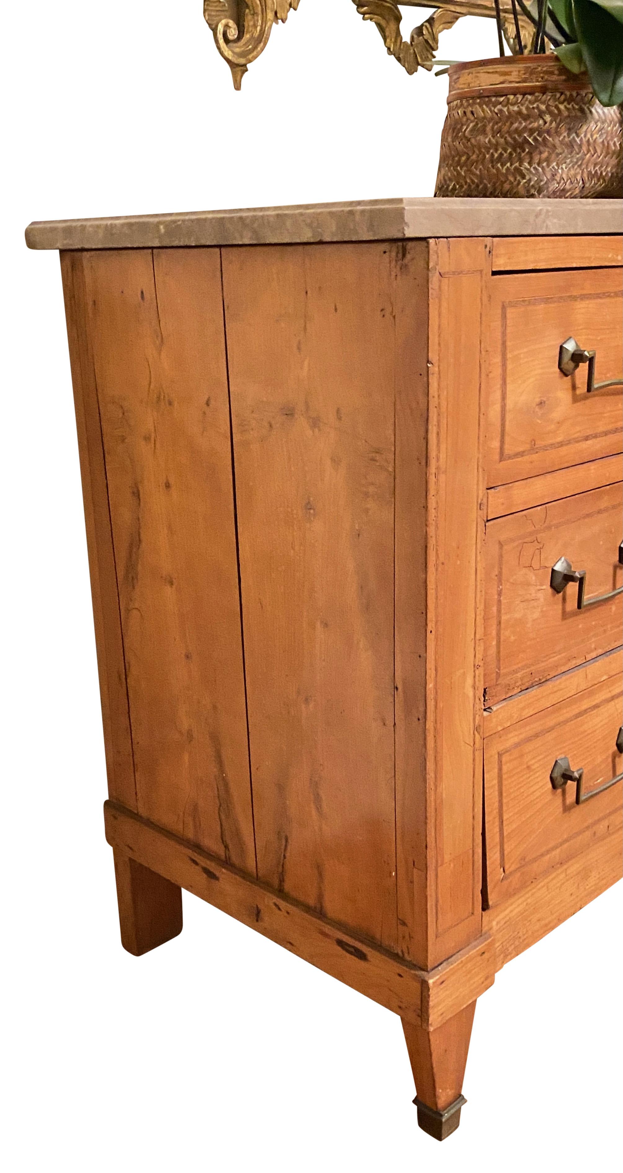 French 18th Century Cherry Wood Chest of Drawers  For Sale 1
