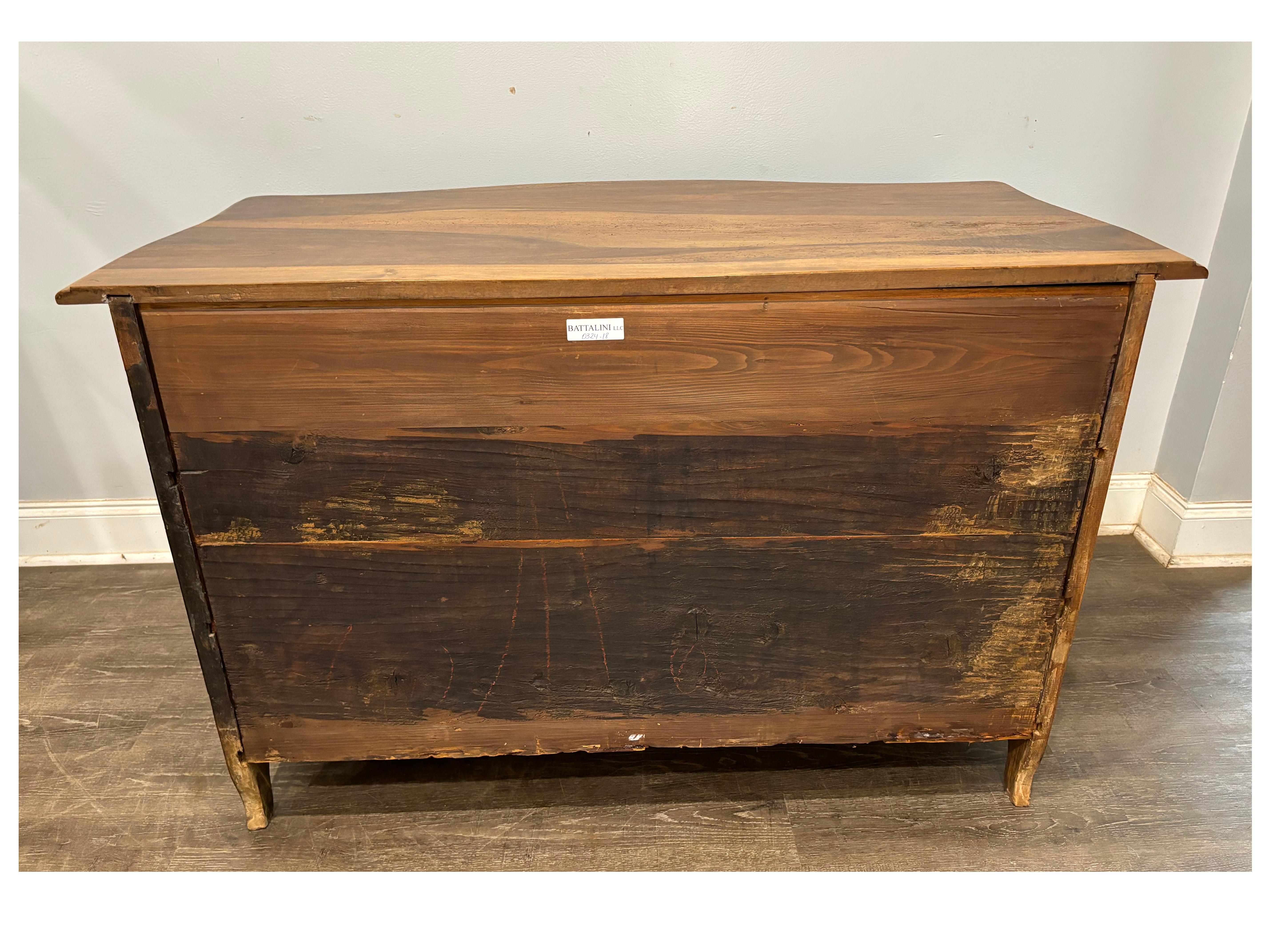 Commode francese del XVIII secolo in vendita 5