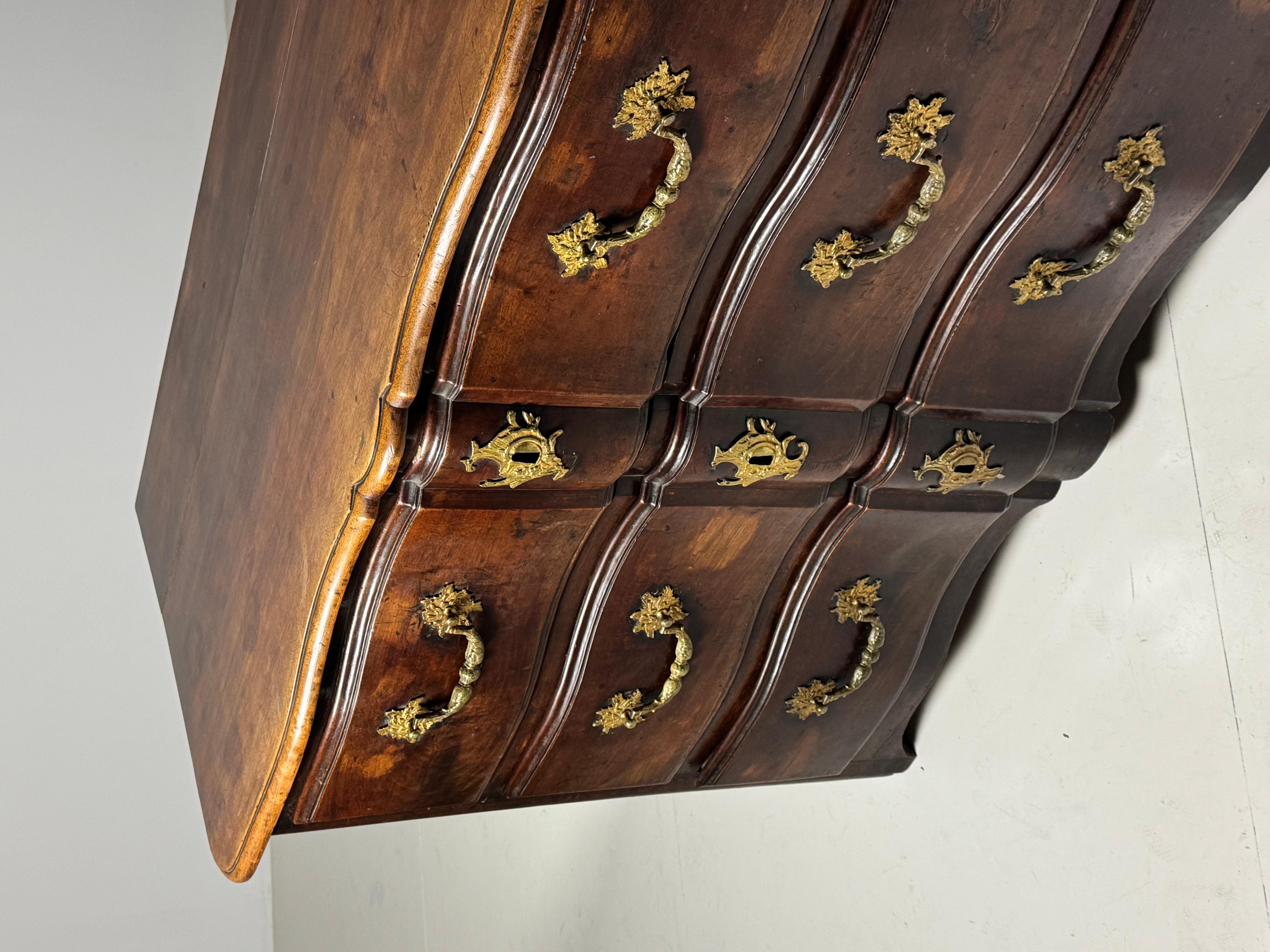 Commode francese del XVIII secolo in vendita 9