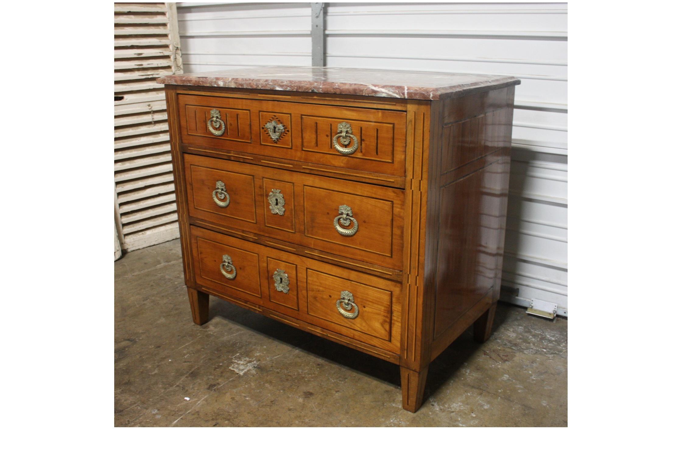 French 18th Century Commode In Good Condition For Sale In Stockbridge, GA