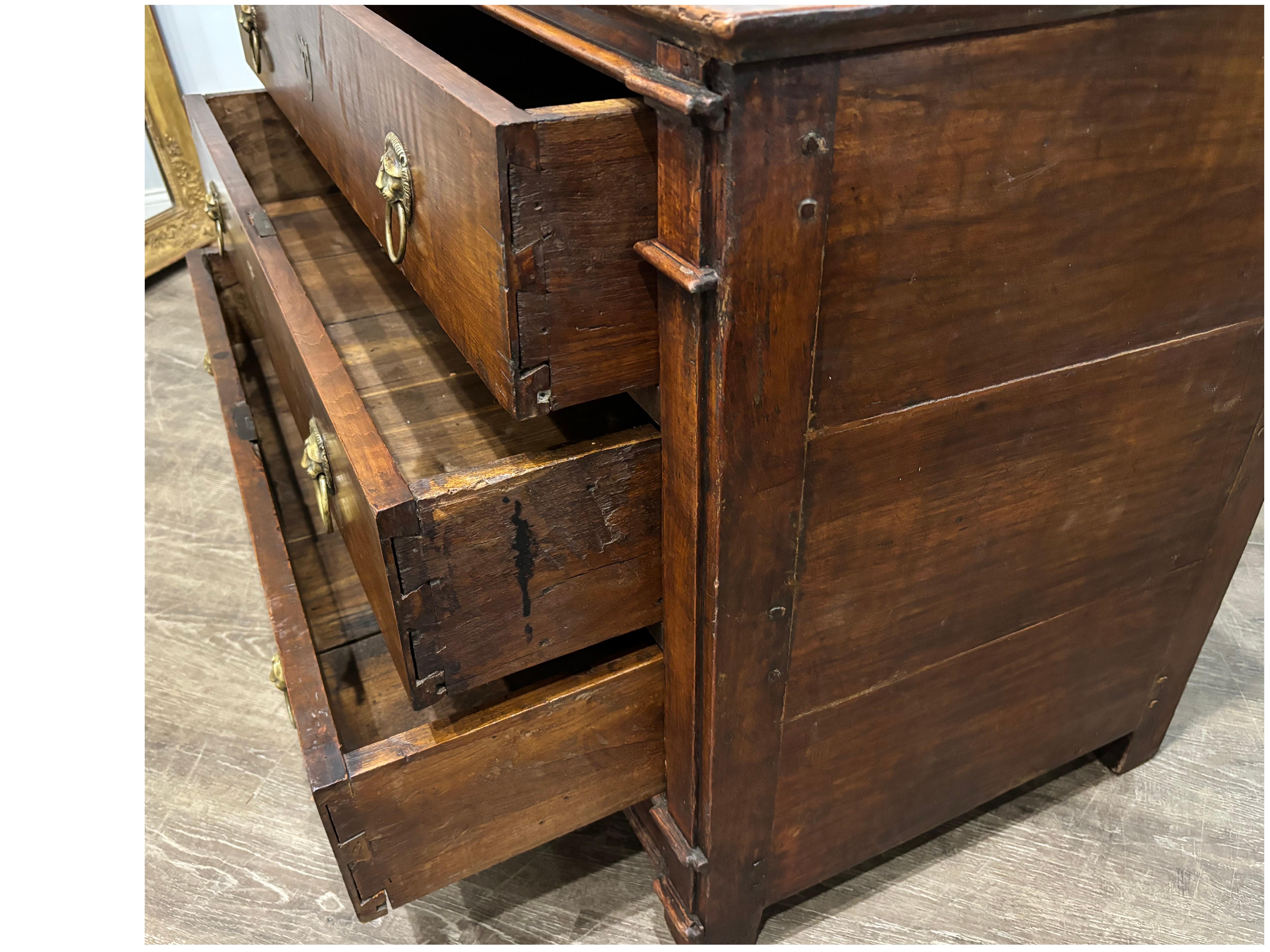 Noce Commode francese del XVIII secolo in vendita