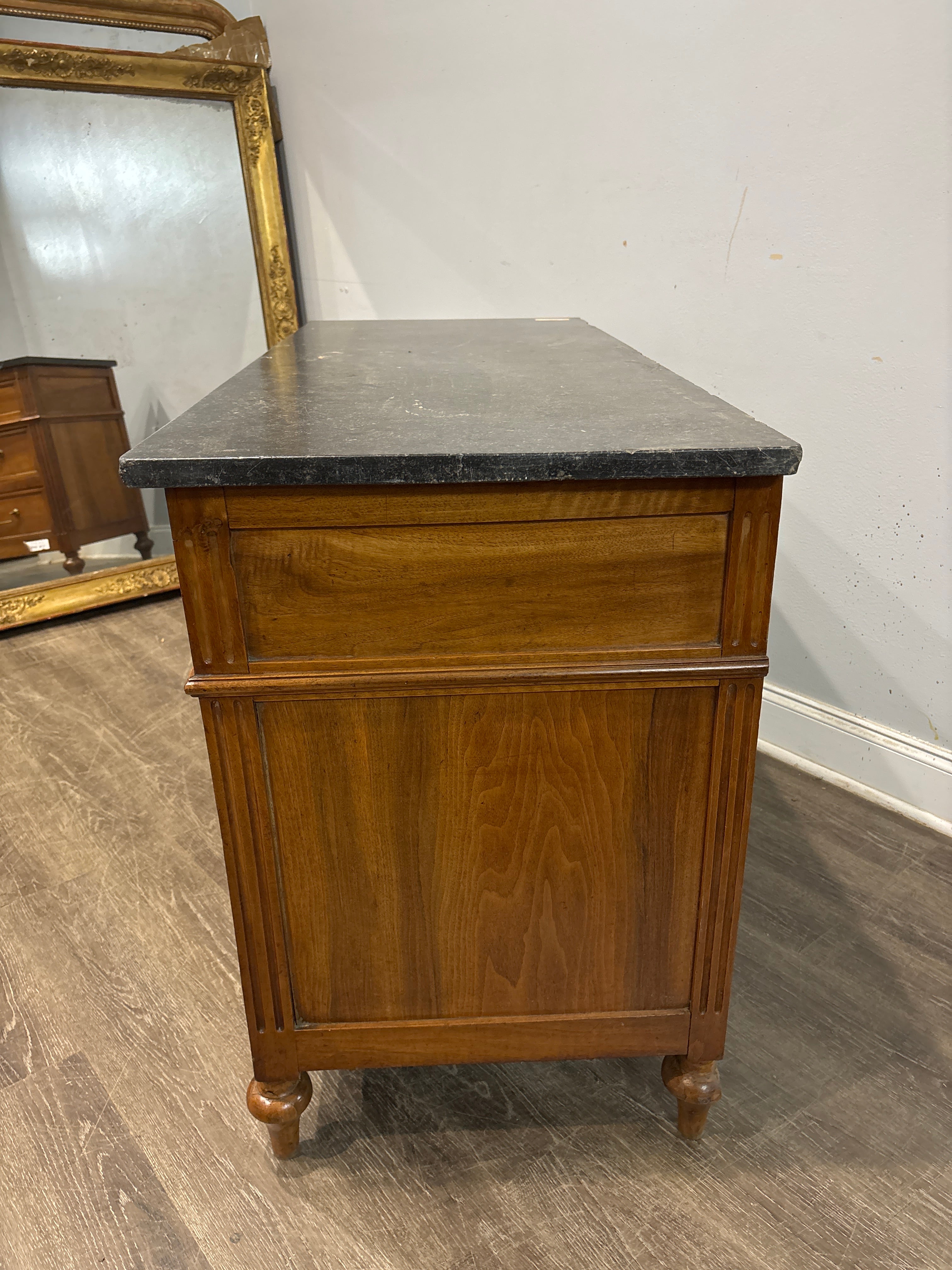 Commode francese del XVIII secolo in vendita 1
