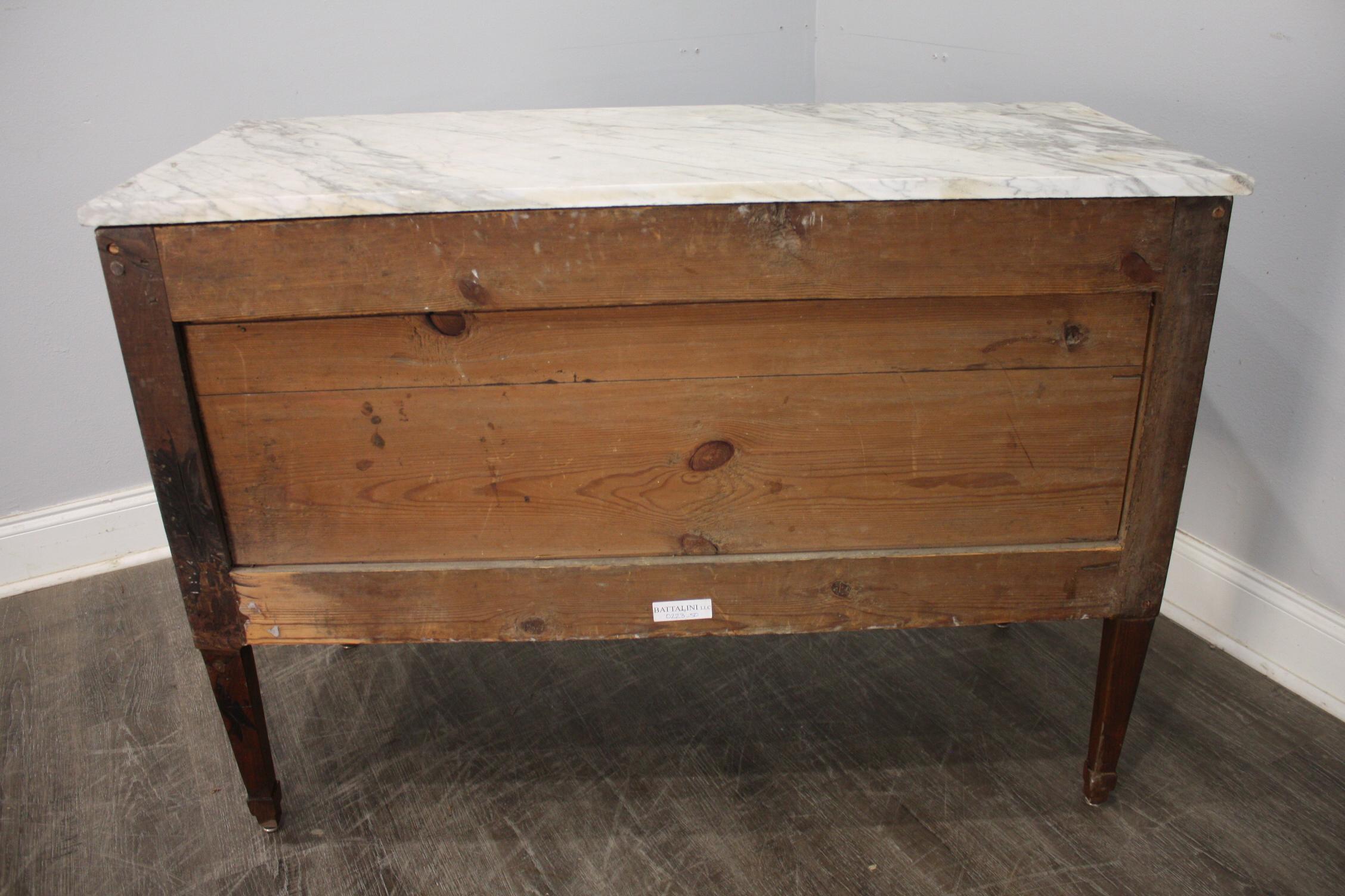 French 18th Century Commode For Sale 4