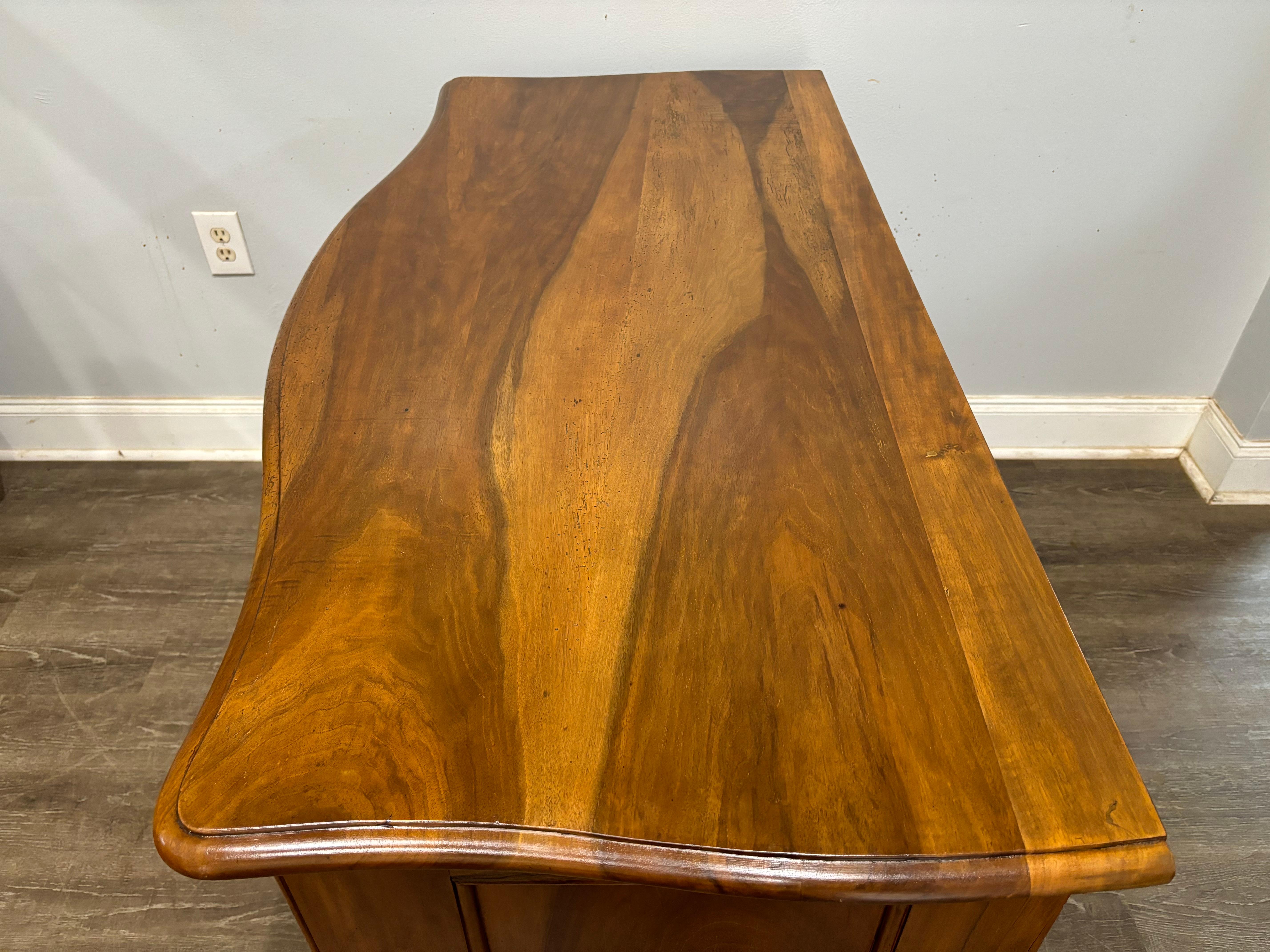 Commode francese del XVIII secolo in vendita 3