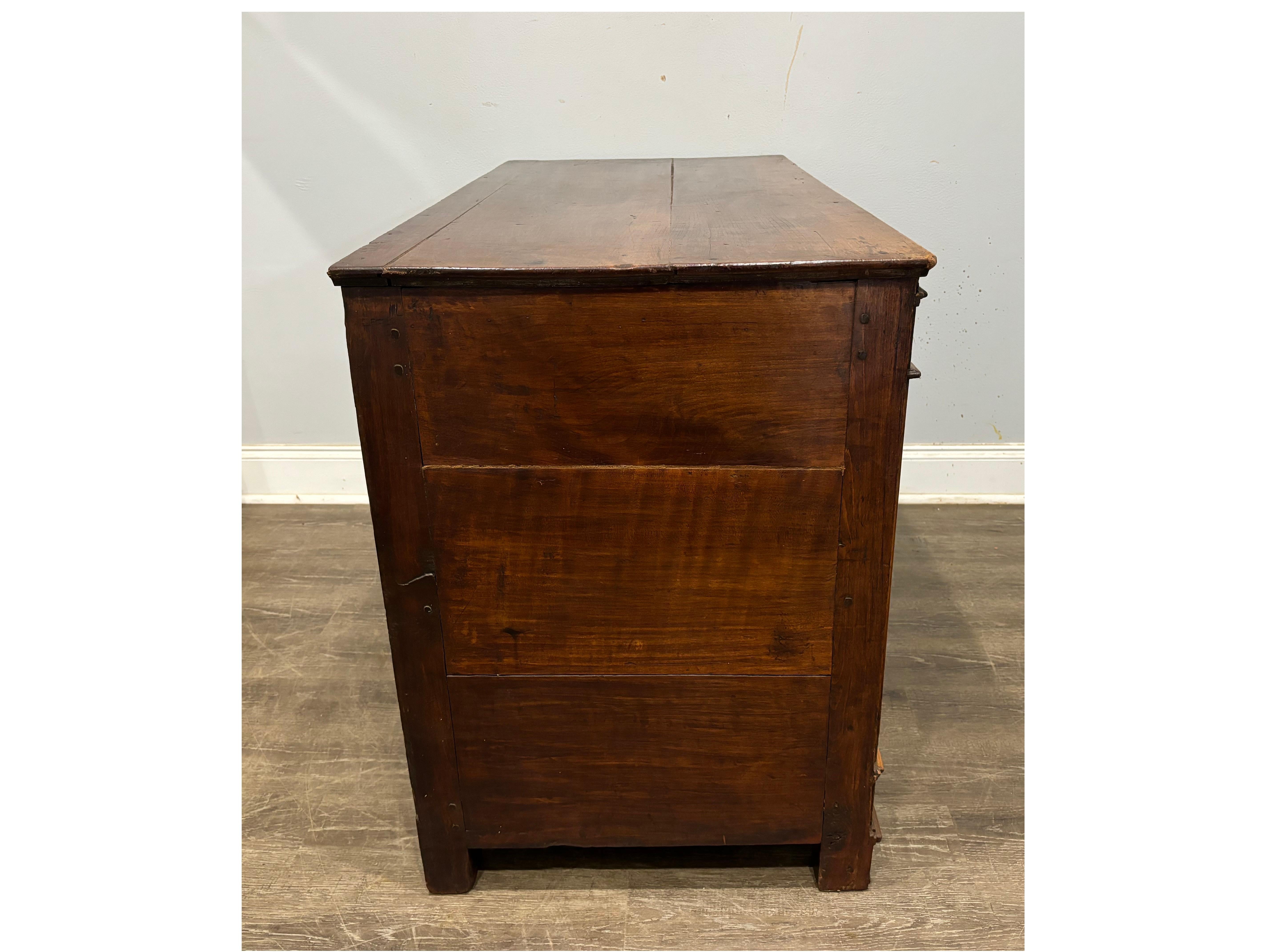 Commode francese del XVIII secolo in vendita 3