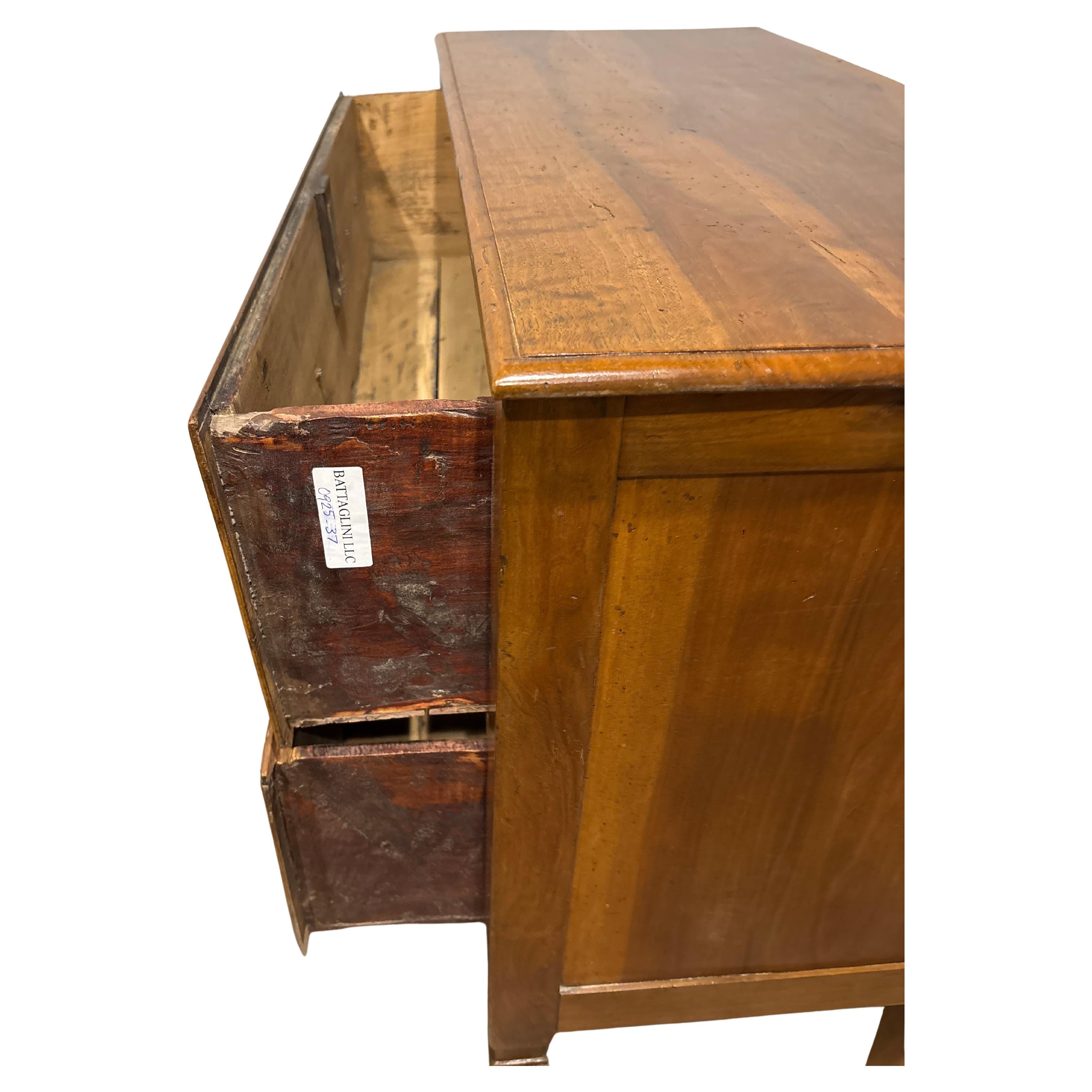 Commode francese del XVIII secolo in vendita 3