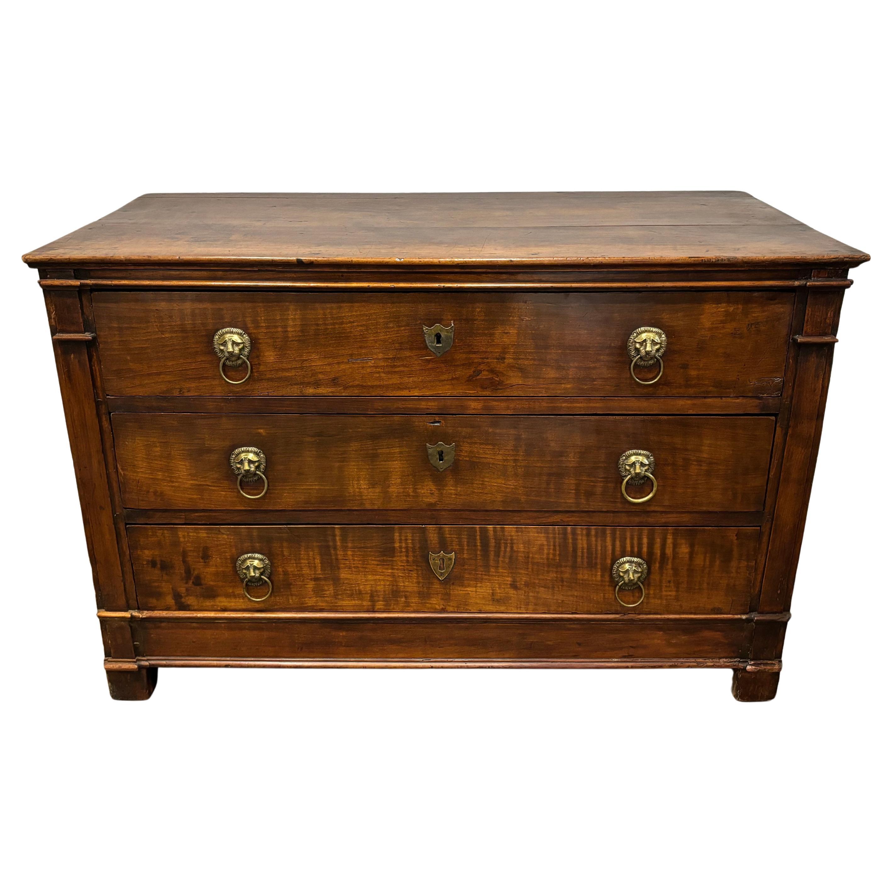 Commode francese del XVIII secolo in vendita