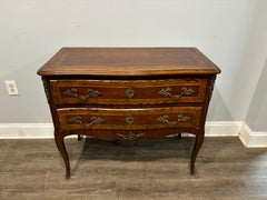 Commode Sauteuse française du 18ème siècle